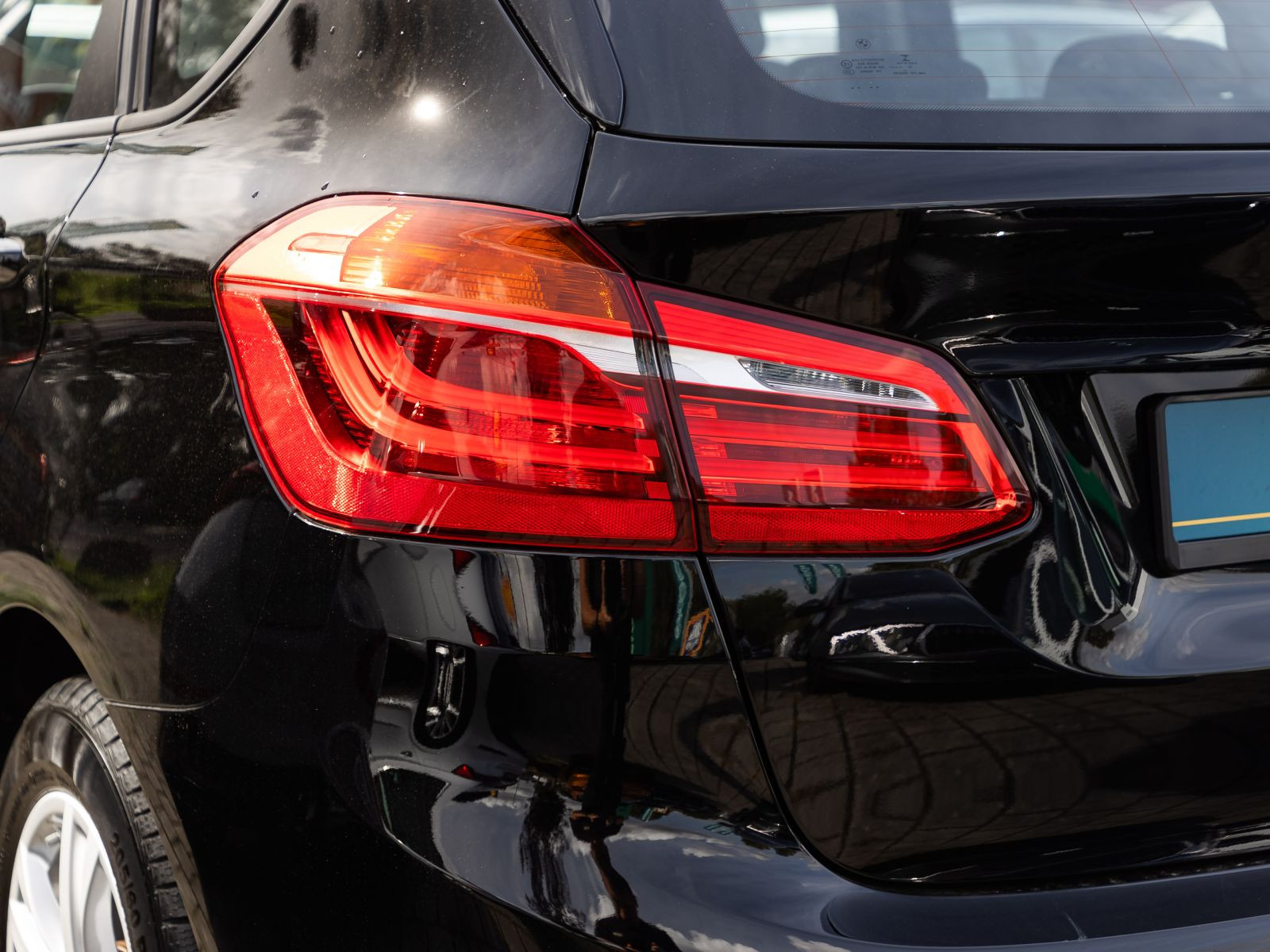 BMW Avtive Tourer 218d Advantage 110kW AHK NAVI