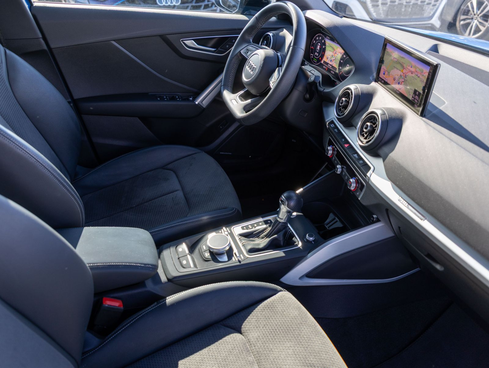 Audi Q2 S line 35TFSI Stronic Navi LED ACC DAB EPH