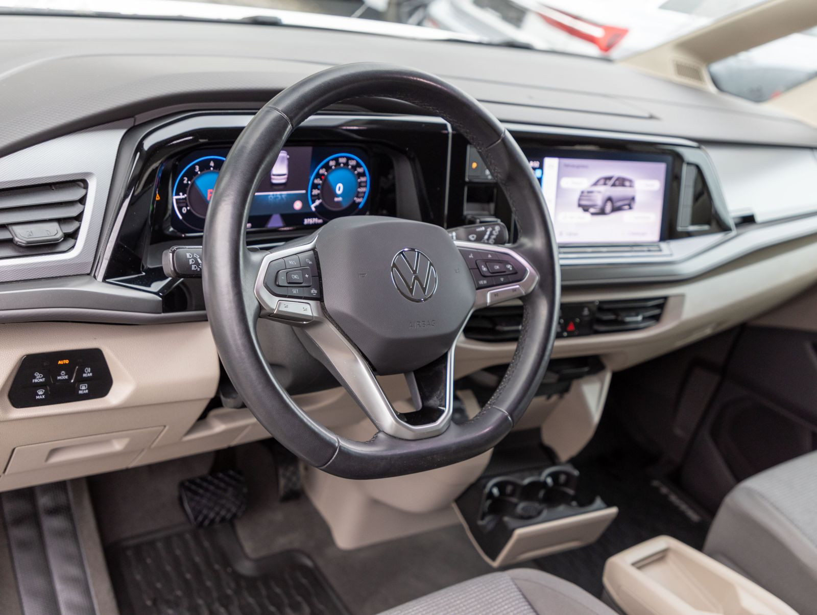 Volkswagen T7 Multivan 1.5 TSI DSG Matrix CarPlay GRA EPH AHK
