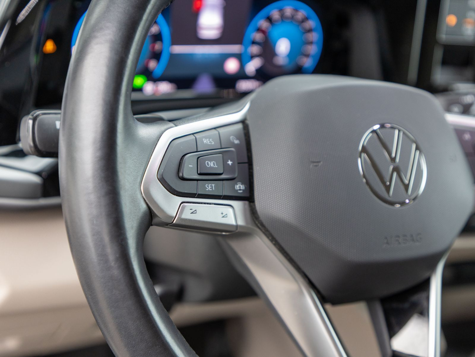 Volkswagen T7 Multivan 1.5 TSI DSG Matrix CarPlay GRA EPH AHK