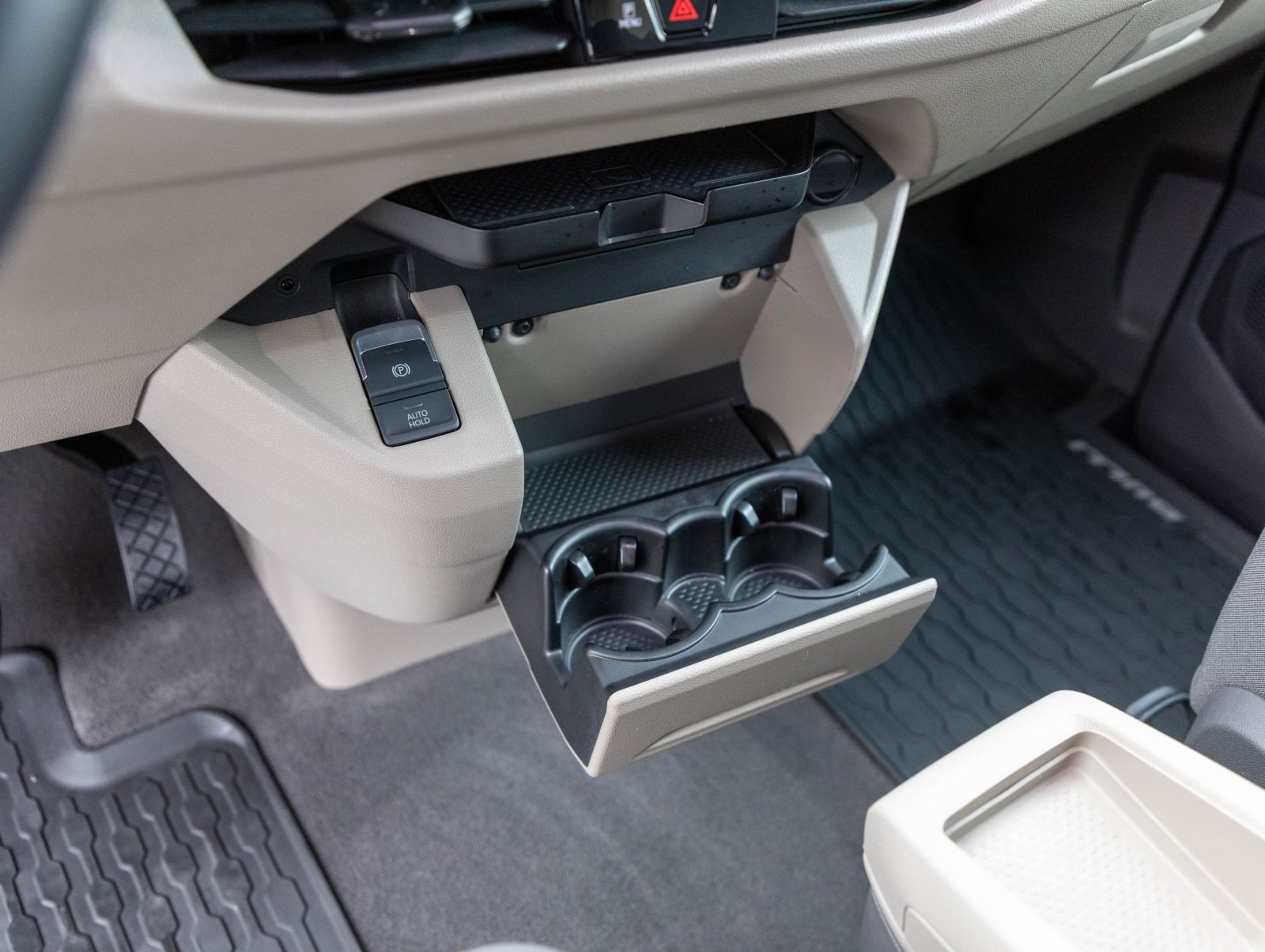 Volkswagen T7 Multivan 1.5 TSI DSG Matrix CarPlay GRA EPH AHK