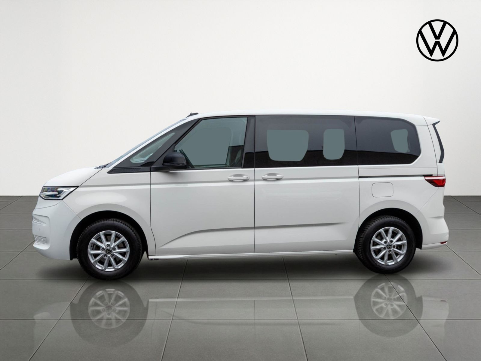 Volkswagen T7 Multivan 1.5 TSI DSG Matrix CarPlay GRA EPH AHK