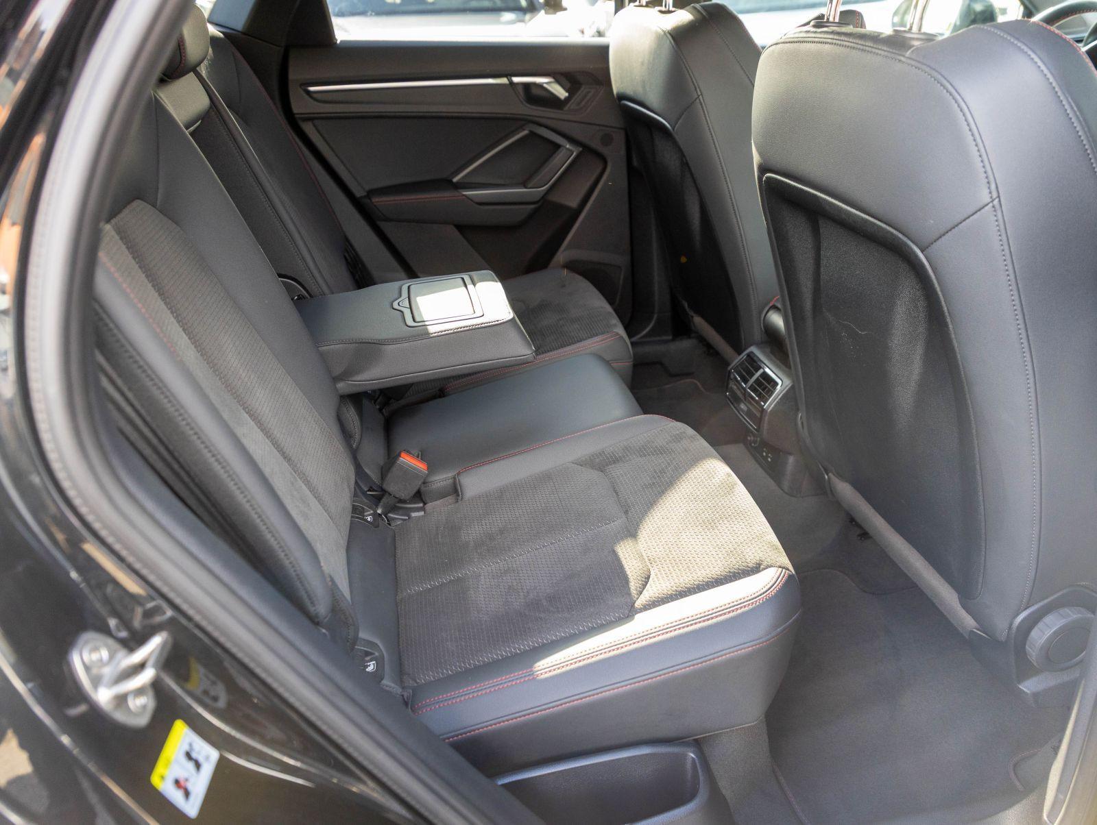 Audi Q3 Sportback S line 45TFSIe Stronic Navi LED AHK