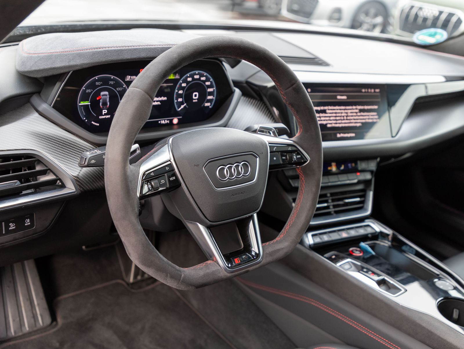 Audi RS e-tron GT Navi Matrix HuD AIR Panorama Standklima