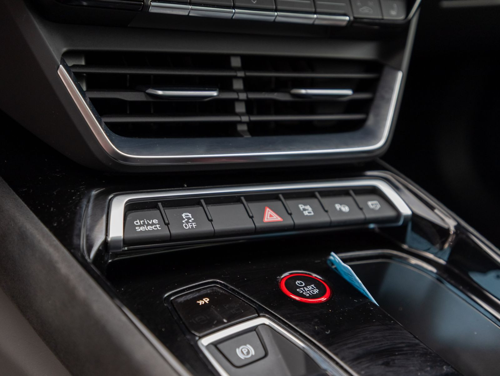 Audi RS e-tron GT Navi Matrix HuD AIR Panorama Standklima