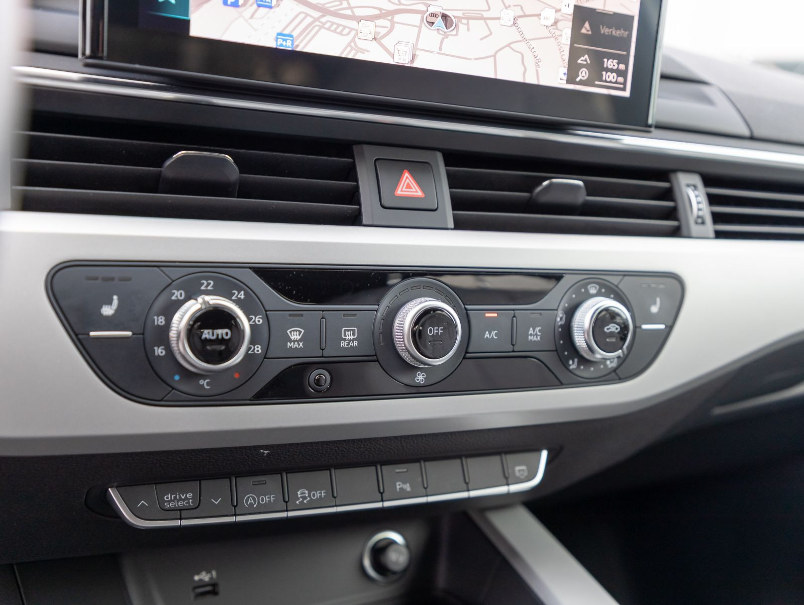 Audi A4 Avant 40TDI Stronic Navi LED ACC Panorama B&O