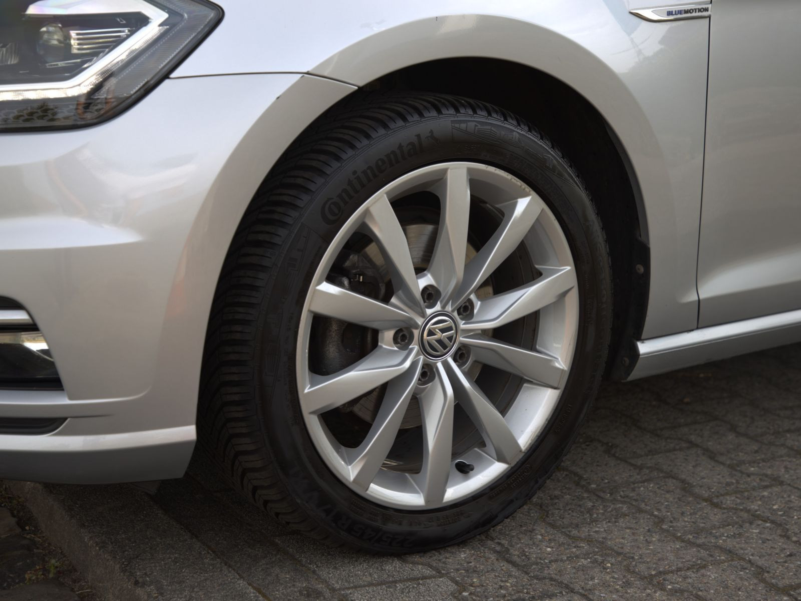 Volkswagen Golf VII 1.5 TSI Highline, Navi, LED, Parkpilot, Klima