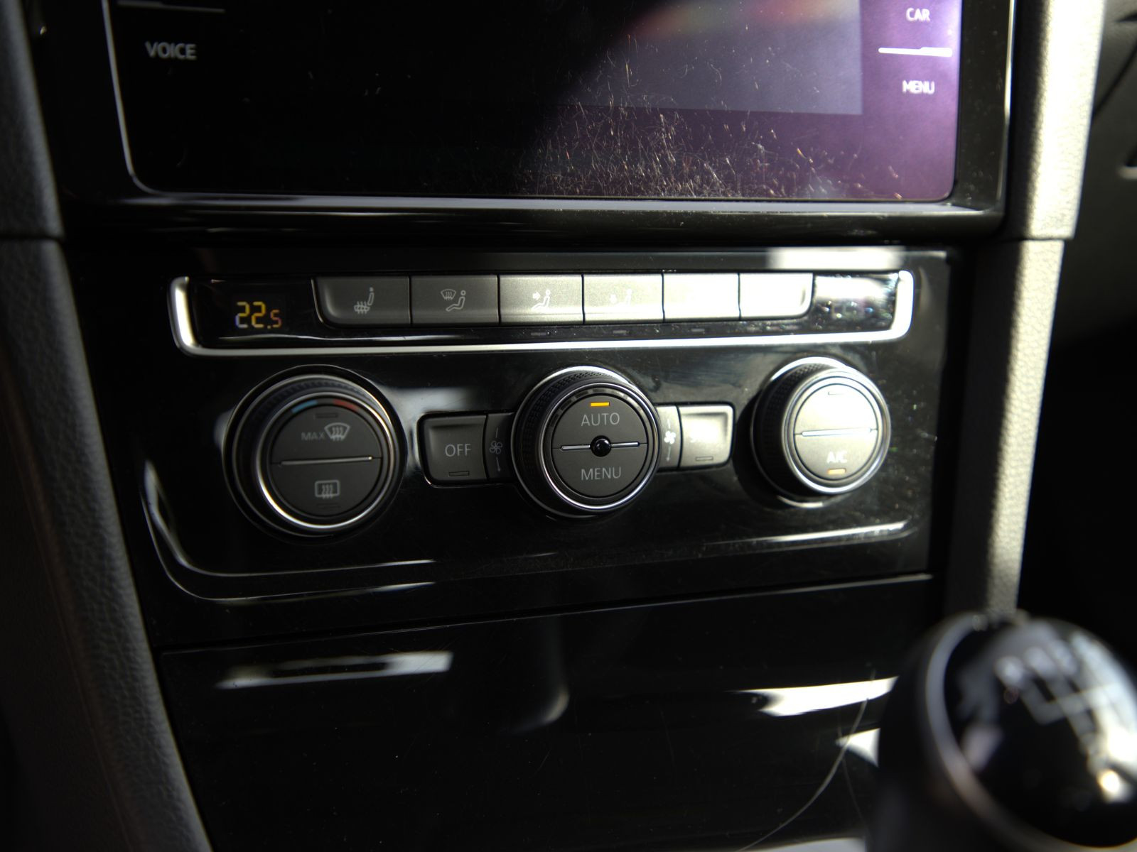 Volkswagen Golf VII 1.5 TSI Highline, Navi, LED, Parkpilot, Klima