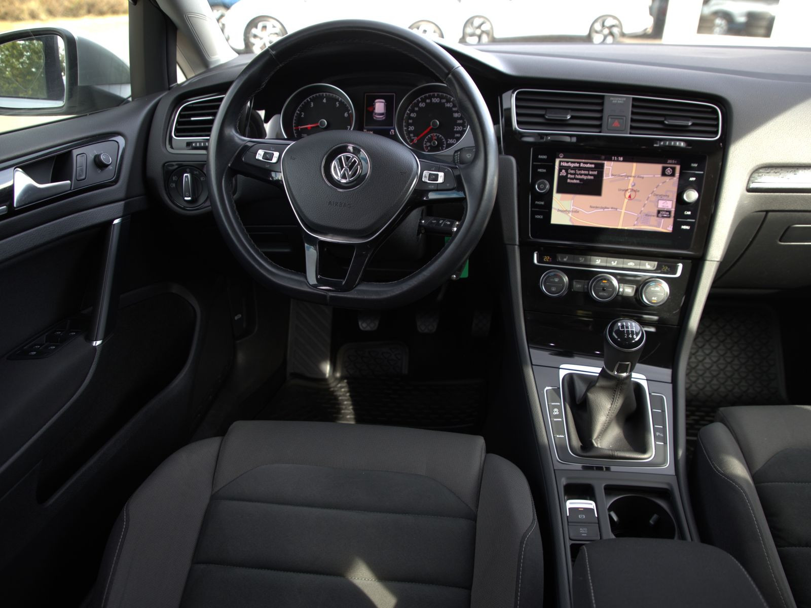 Volkswagen Golf VII 1.5 TSI Highline, Navi, LED, Parkpilot, Klima