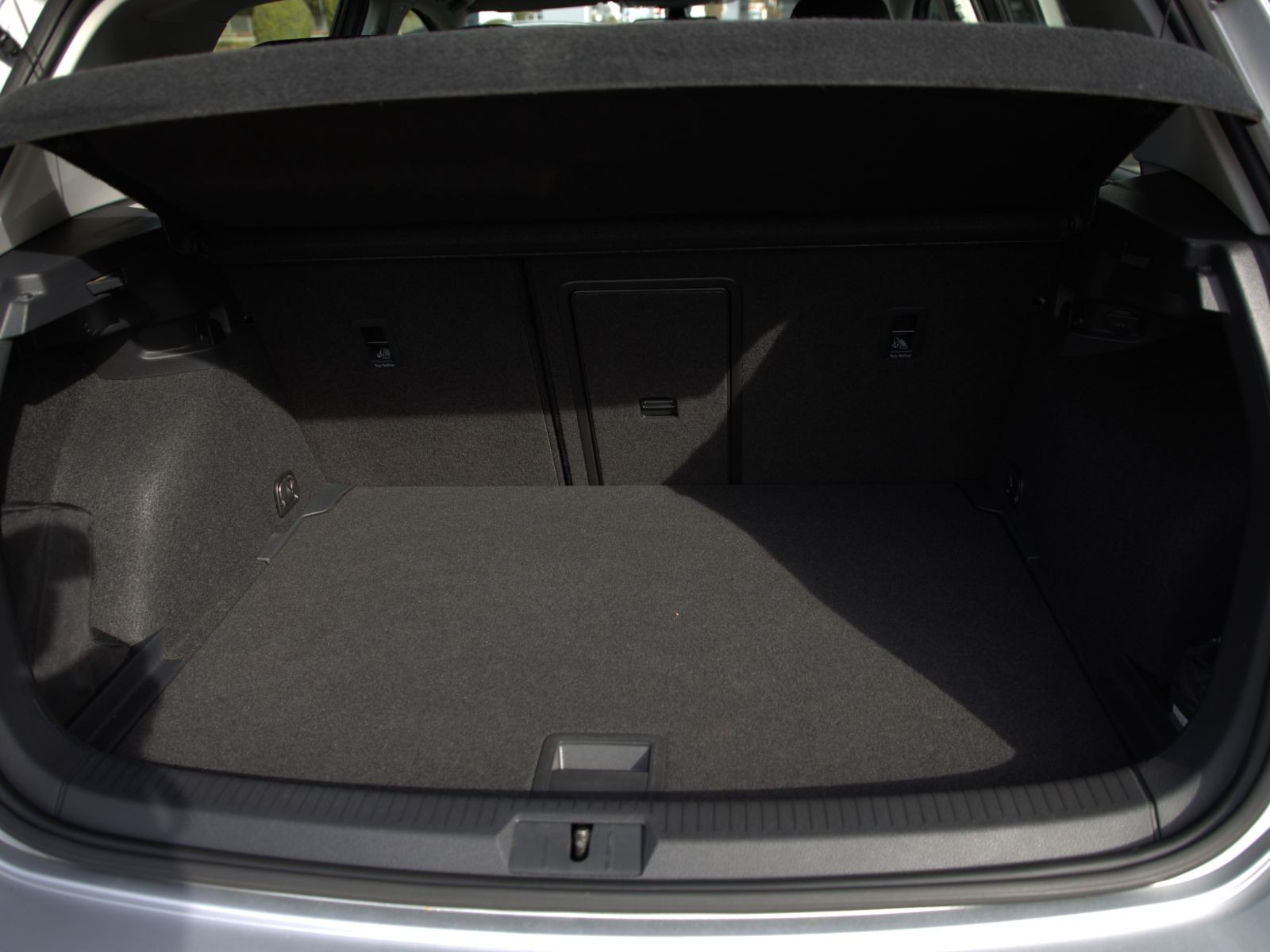 Volkswagen Golf VII 1.5 TSI Highline, Navi, LED, Parkpilot, Klima