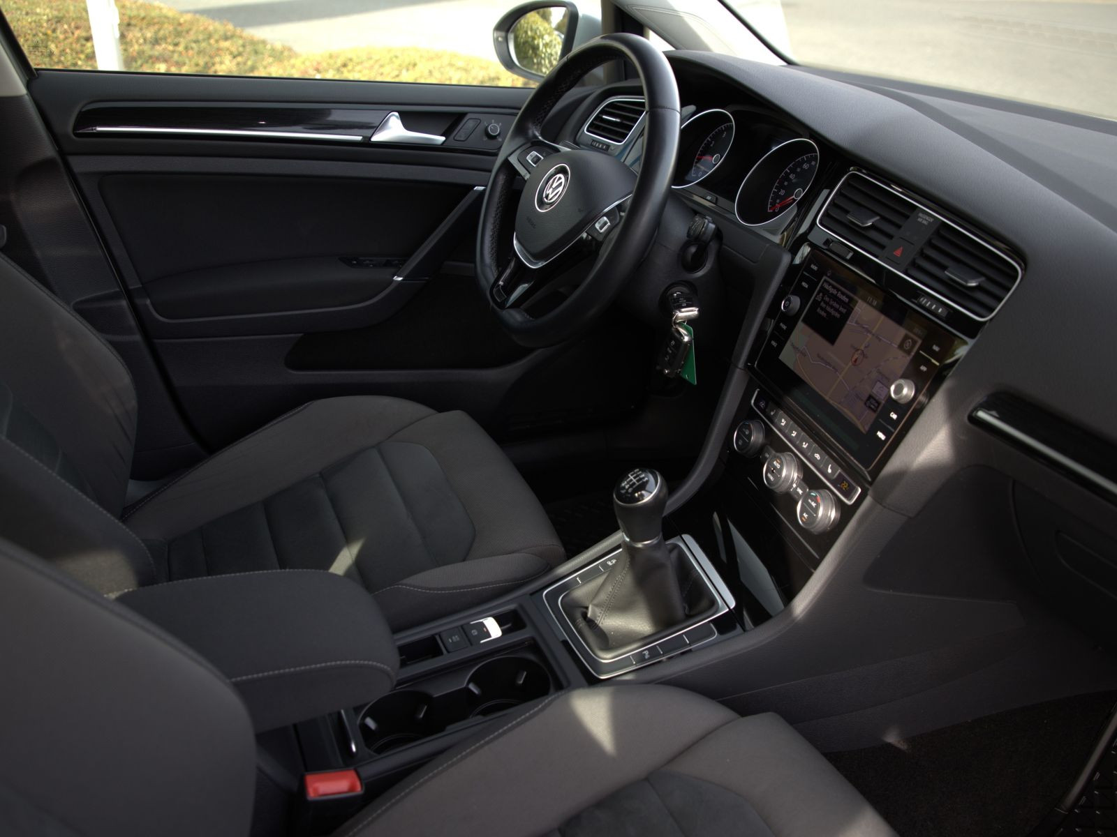 Volkswagen Golf VII 1.5 TSI Highline, Navi, LED, Parkpilot, Klima