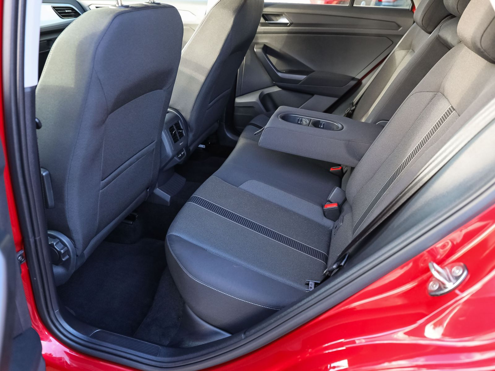 Volkswagen T-Roc Life 1.5TSI DSG Navi LED ACC EPH CarPlay