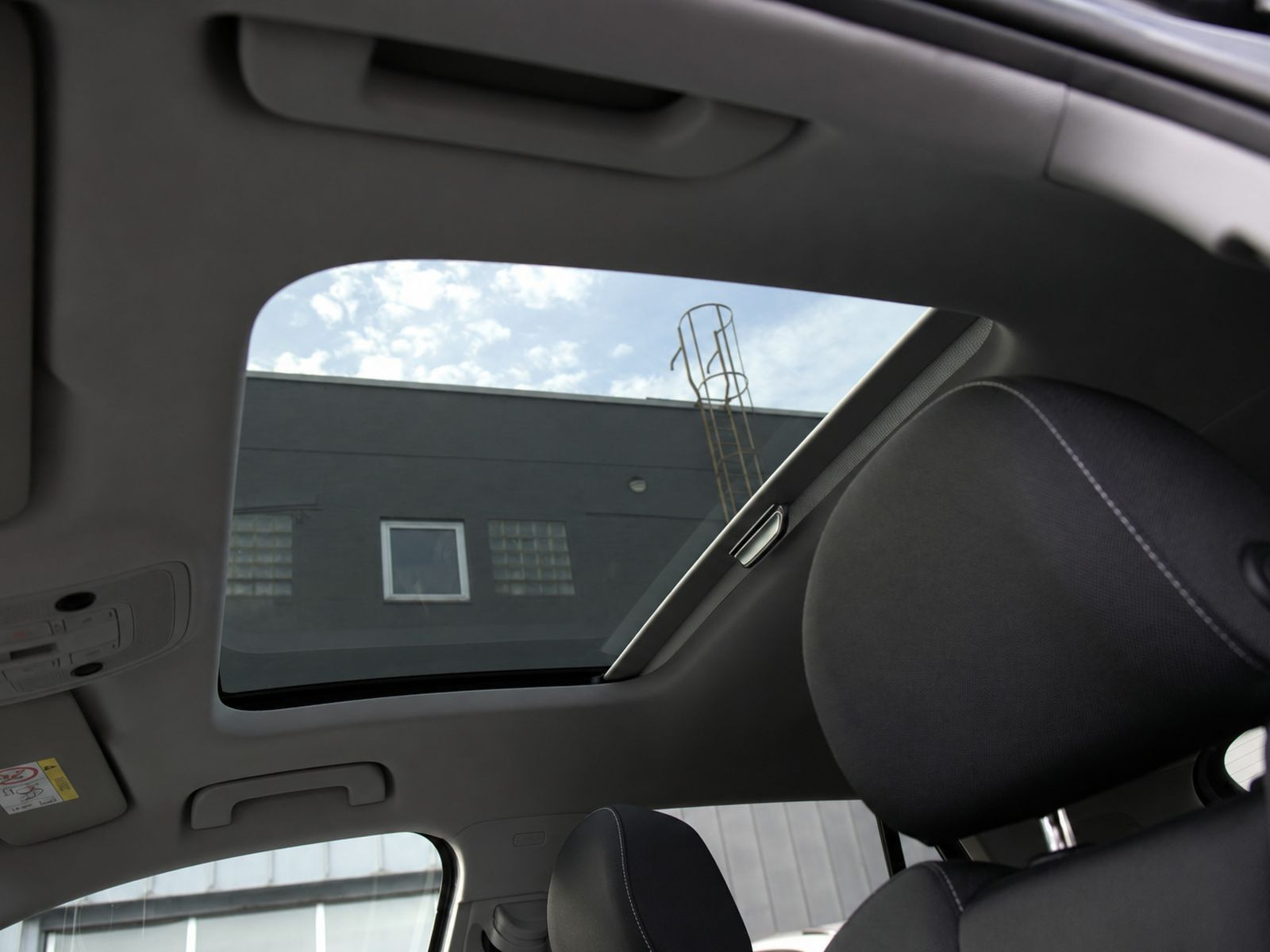 Audi Q2 S line 30TFSI LED Pano DAB EPH CarPlay AHK