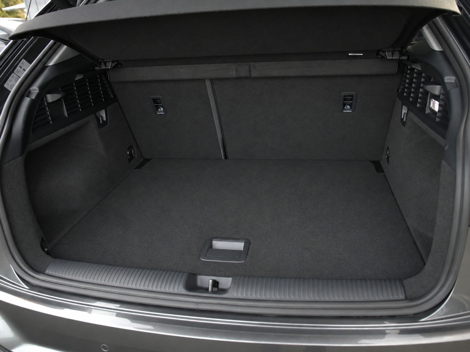 Audi Q2 S line 30TFSI LED Pano DAB EPH CarPlay AHK