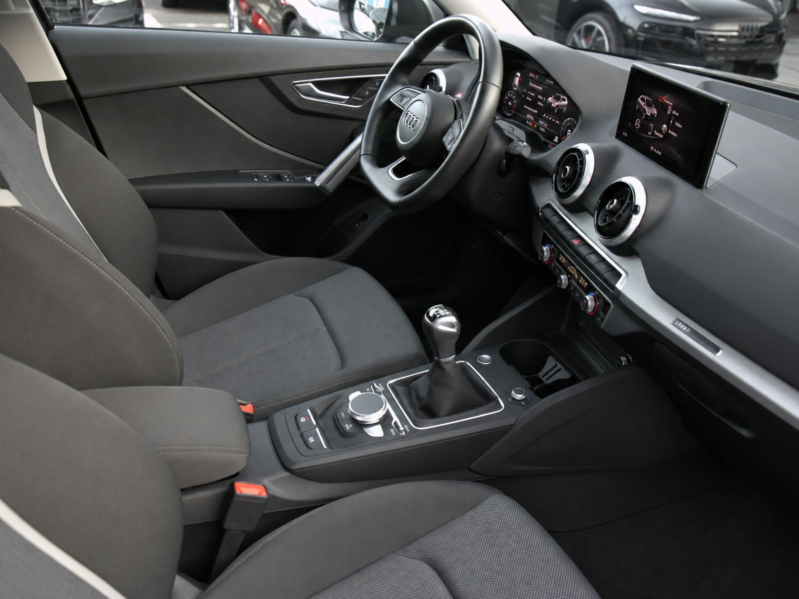 Audi Q2 S line 30TFSI LED Pano DAB EPH CarPlay AHK