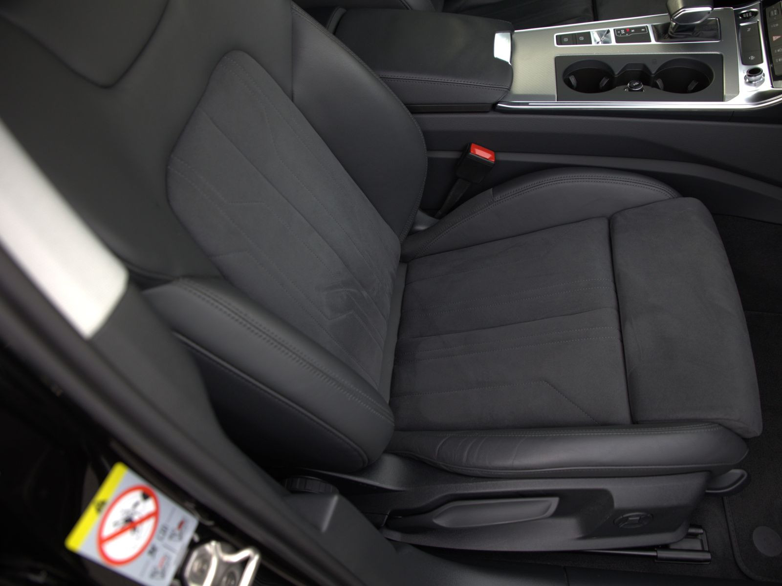 Audi A6 Avant Sport 50TFSIe Navi LED ACC DAB EPH AHK