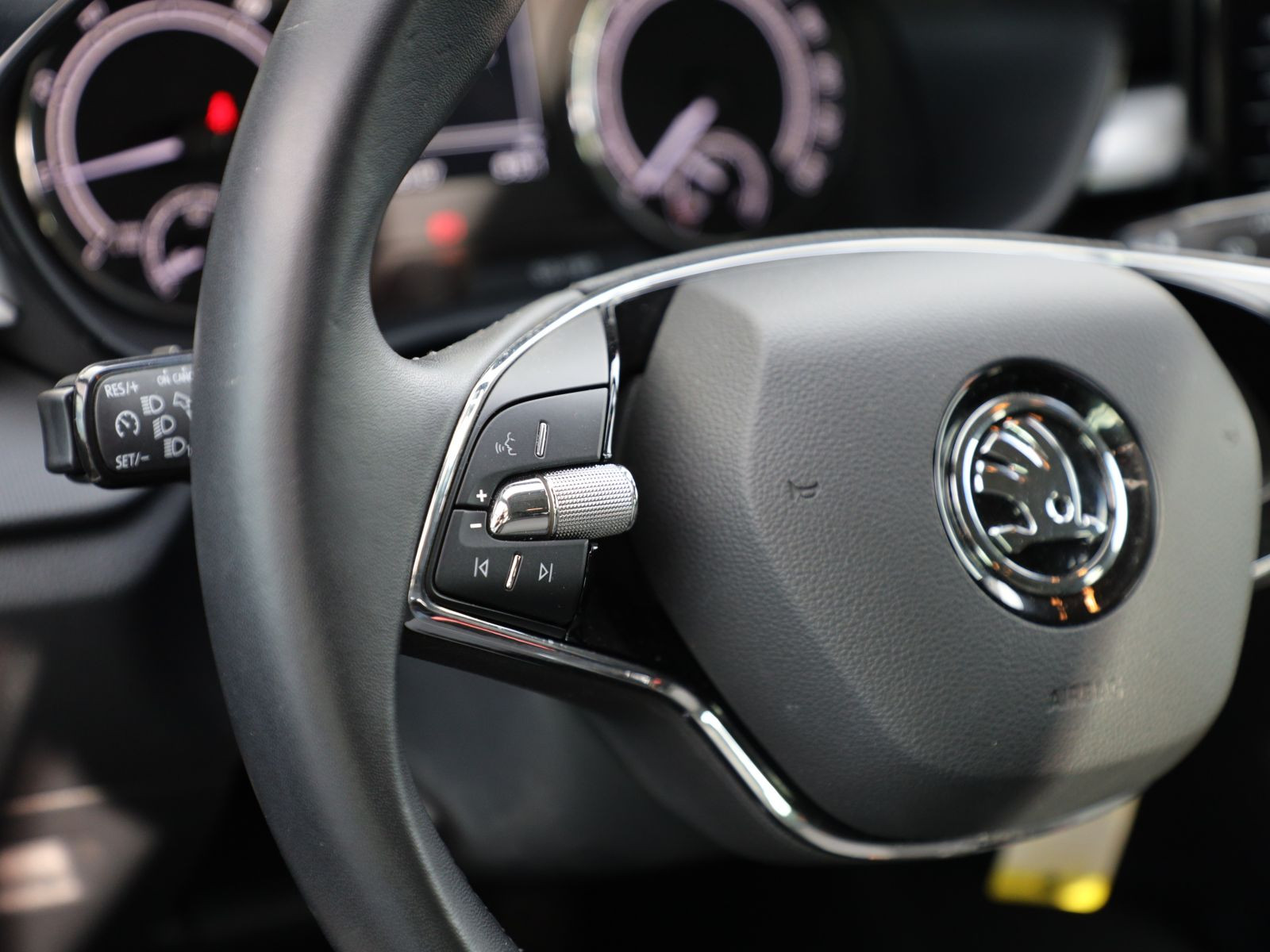 Skoda Fabia Ambition 1.0MPI Navi LED EPH GRA CarPlay
