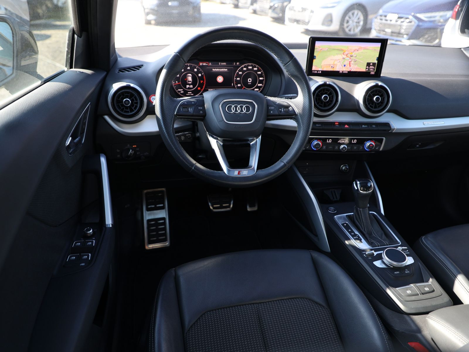 Audi Q2 S line 40TFSI qu Stronic Navi Matrix Panorama