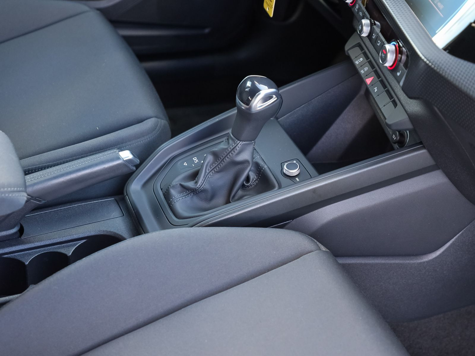 Audi A1 citycarver 30TFSI Stronic Navi LED Sitzhzg