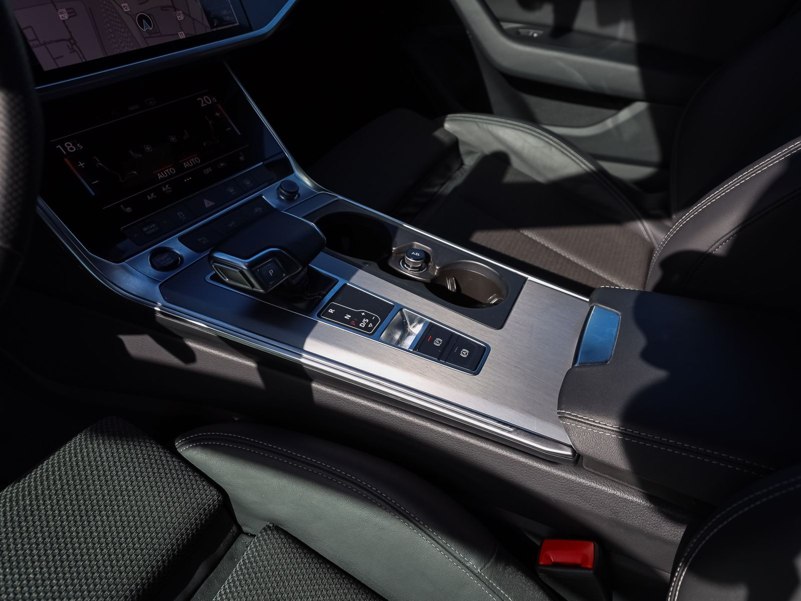 Audi A6 S Line 55TFSI e Navi Matrix Standklima ACC