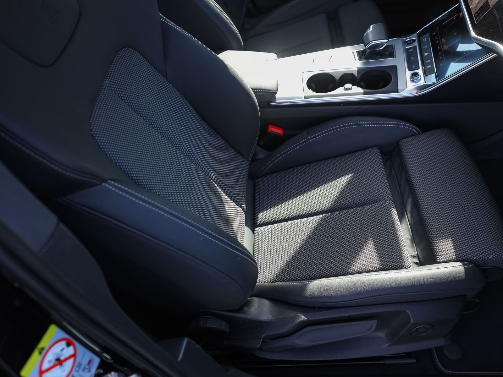 Audi A6 S Line 55TFSI e Navi Matrix Standklima ACC