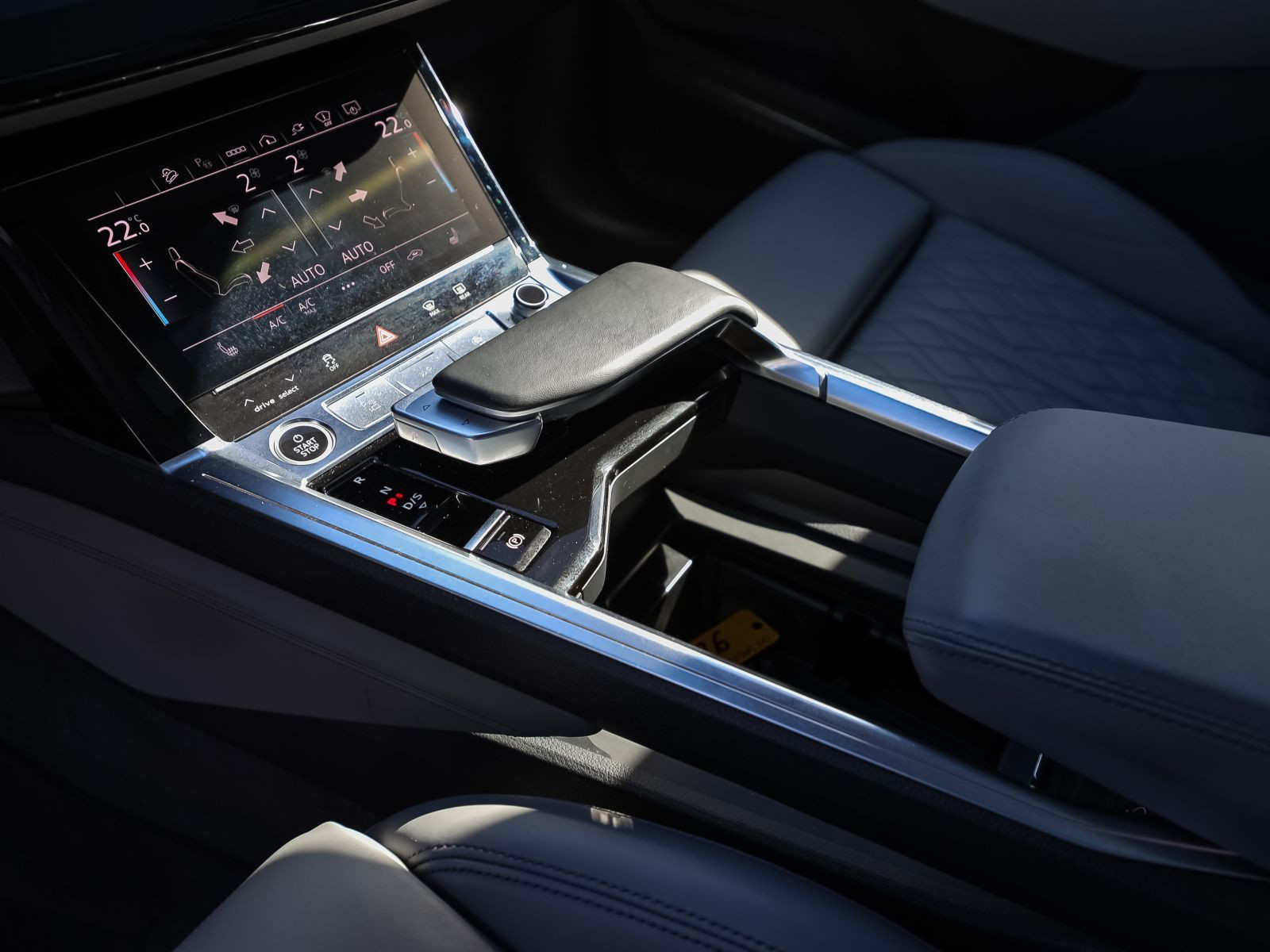 Audi Q8 e-tron S line 55 qu. Matrix HUD B&O Air ACC