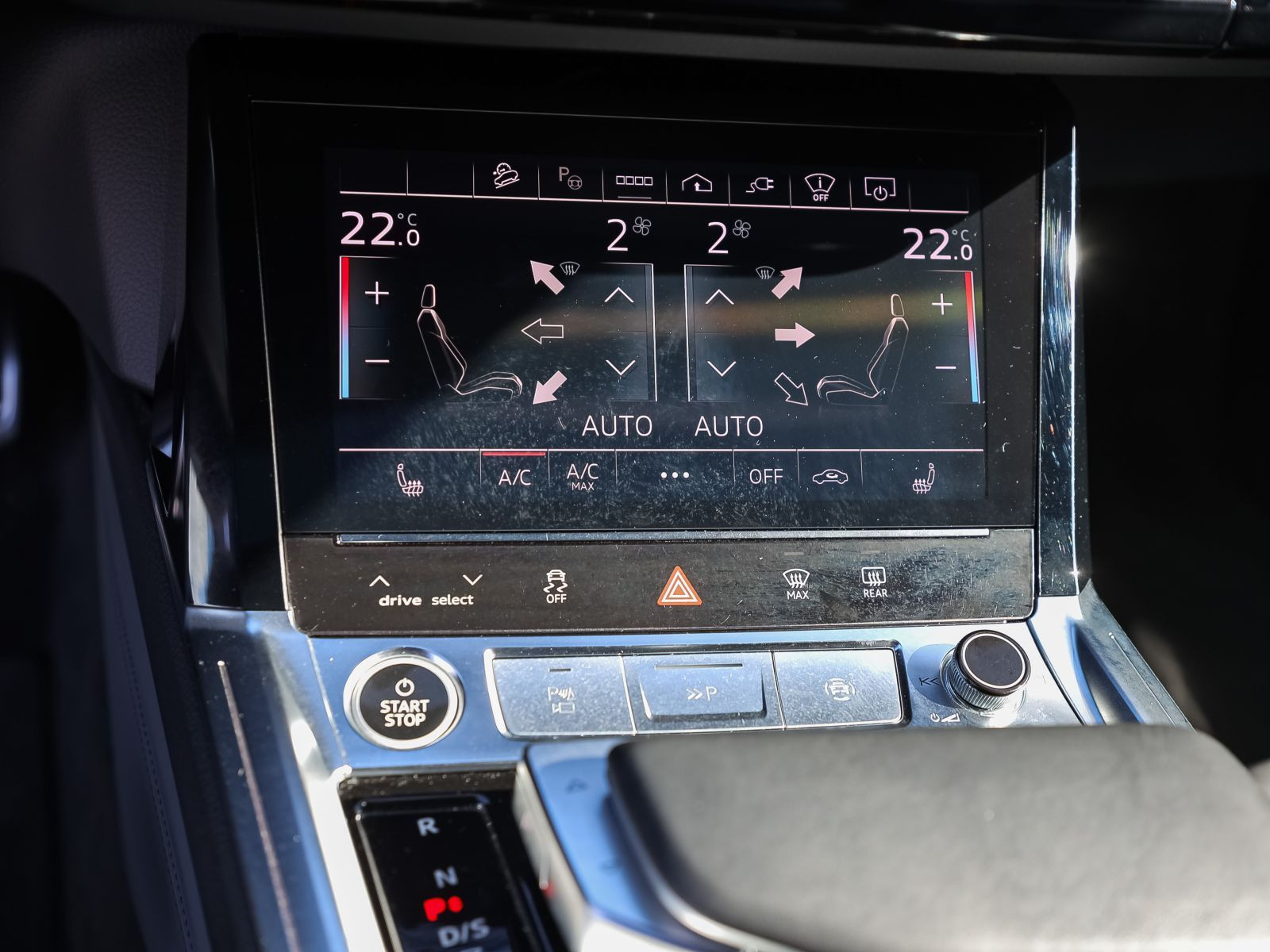 Audi Q8 e-tron S line 55 qu. Matrix HUD B&O Air ACC