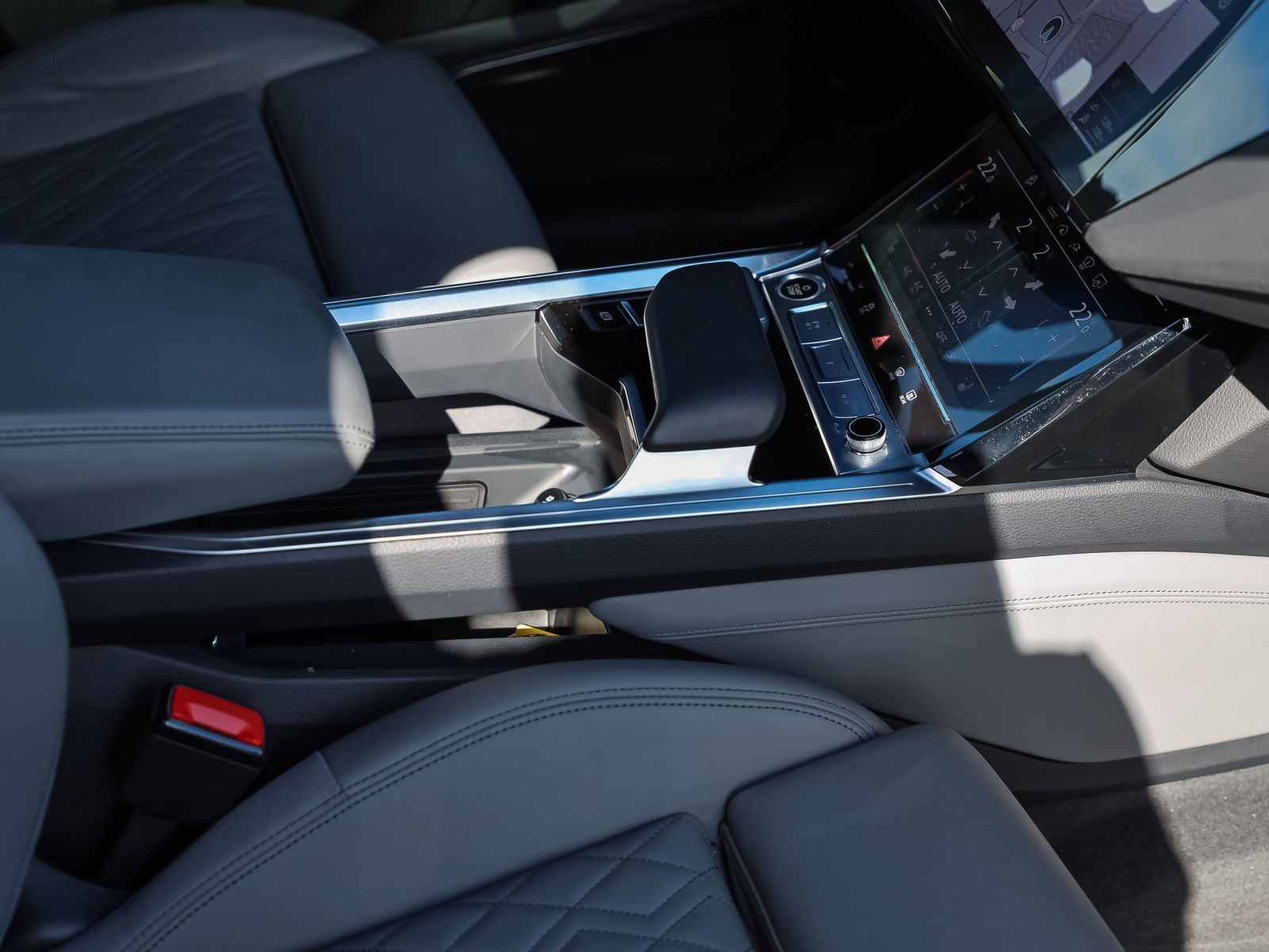 Audi Q8 e-tron S line 55 qu. Matrix HUD B&O Air ACC