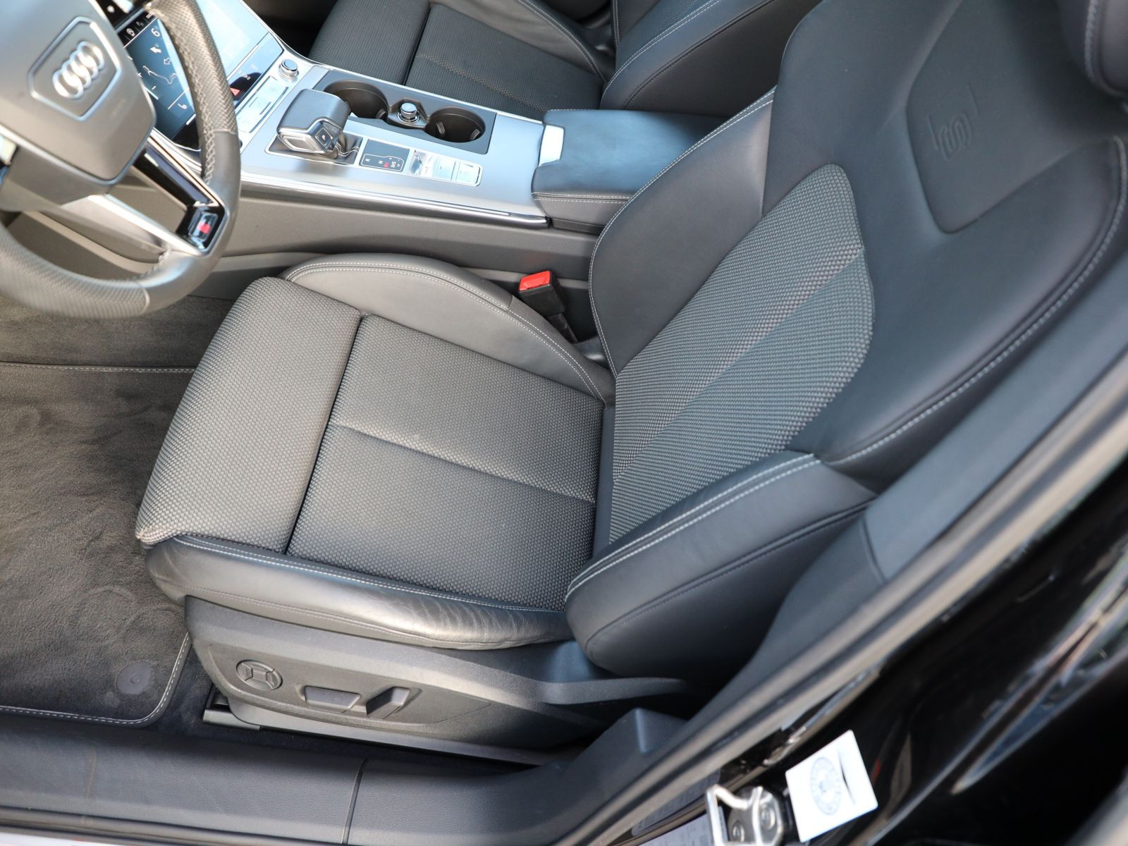 Audi A6 Avant 	S line 50TDI qu Navi Matrix HuD Panorama
