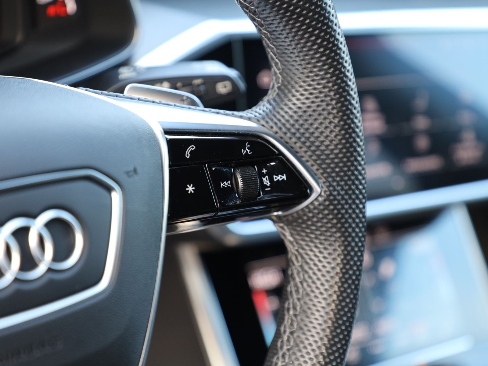 Audi A6 Avant 	S line 50TDI qu Navi Matrix HuD Panorama