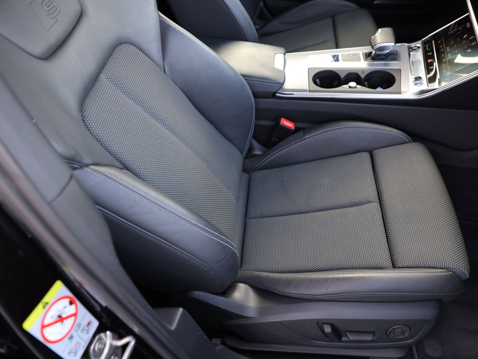 Audi A6 Avant 	S line 50TDI qu Navi Matrix HuD Panorama