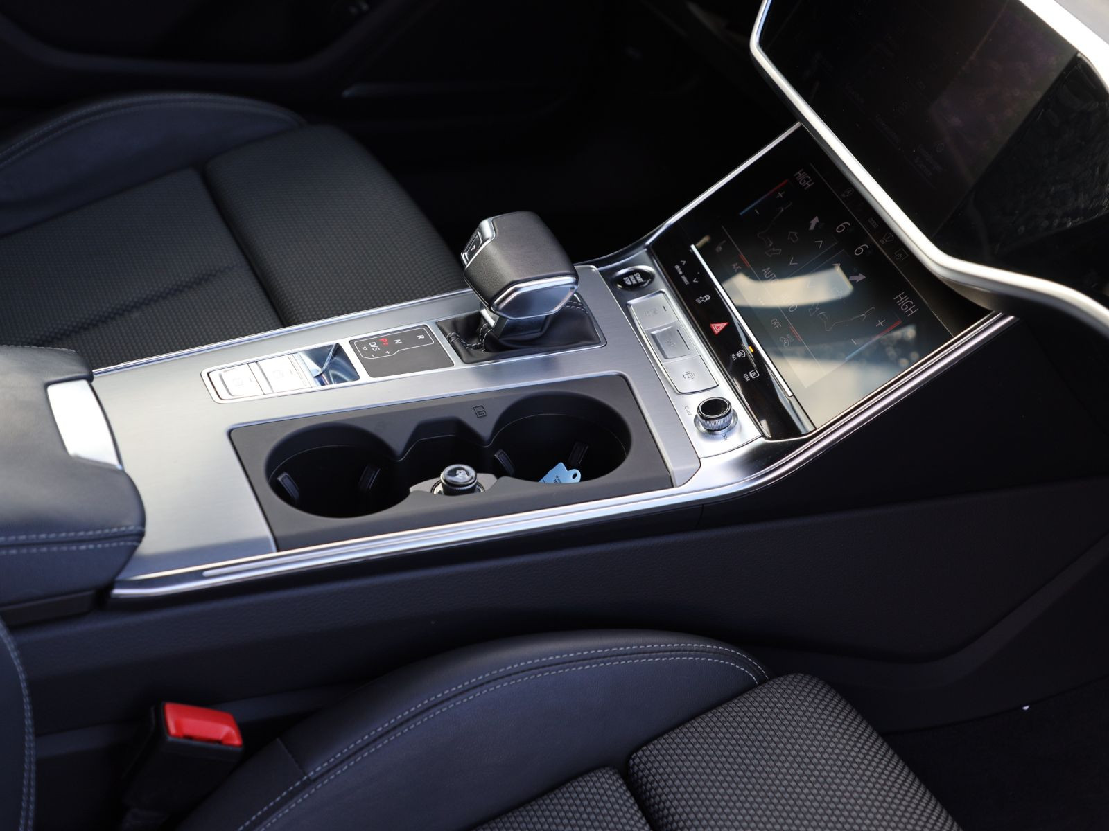 Audi A6 Avant 	S line 50TDI qu Navi Matrix HuD Panorama