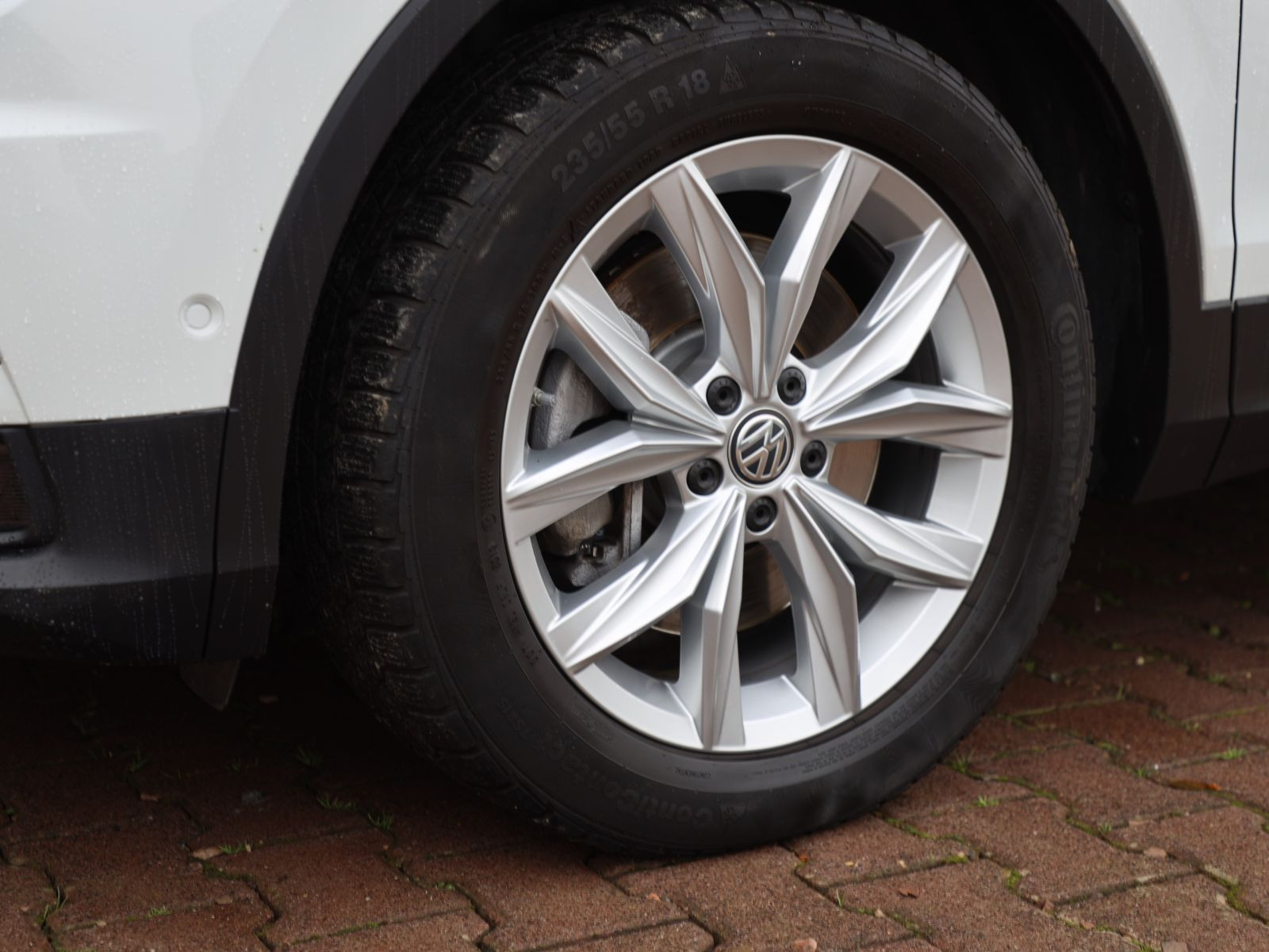 Volkswagen Tiguan Highline 2.0TSI DSG Navi LED ACC EPH DAB