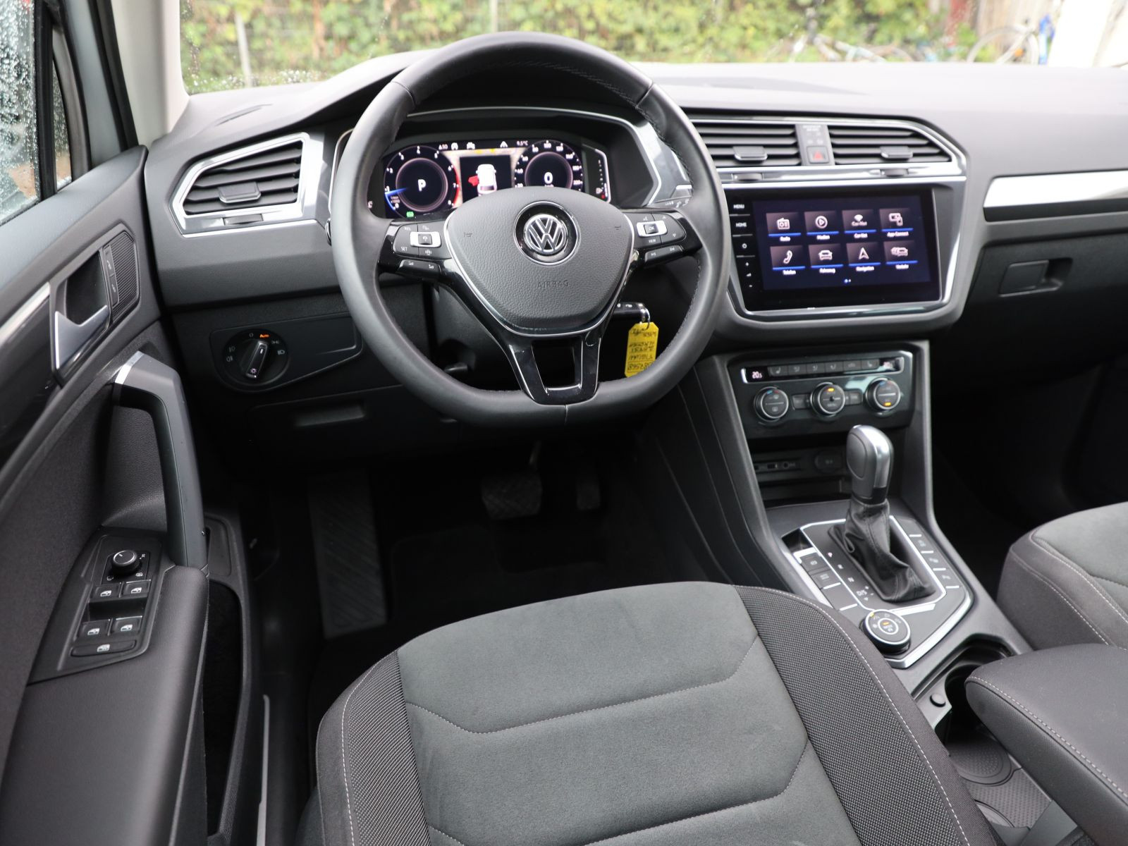 Volkswagen Tiguan Highline 2.0TSI DSG Navi LED ACC EPH DAB