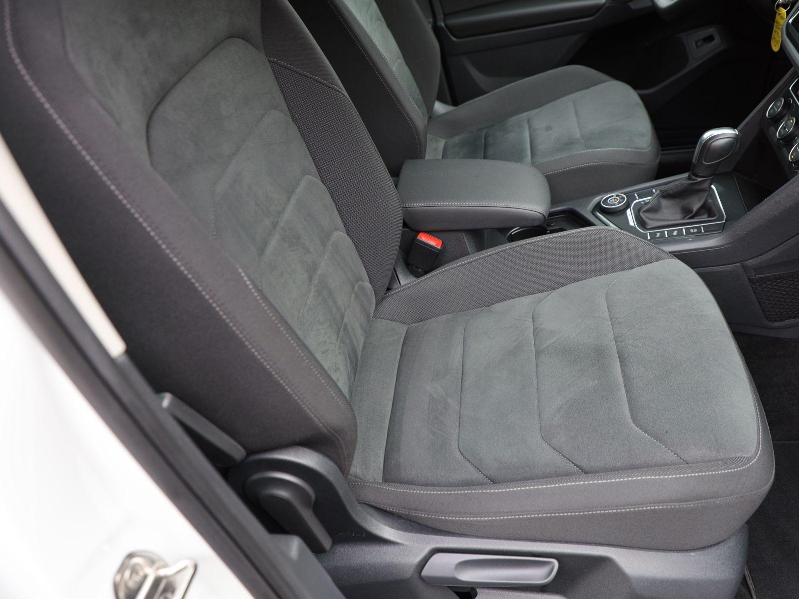 Volkswagen Tiguan Highline 2.0TSI DSG Navi LED ACC EPH DAB