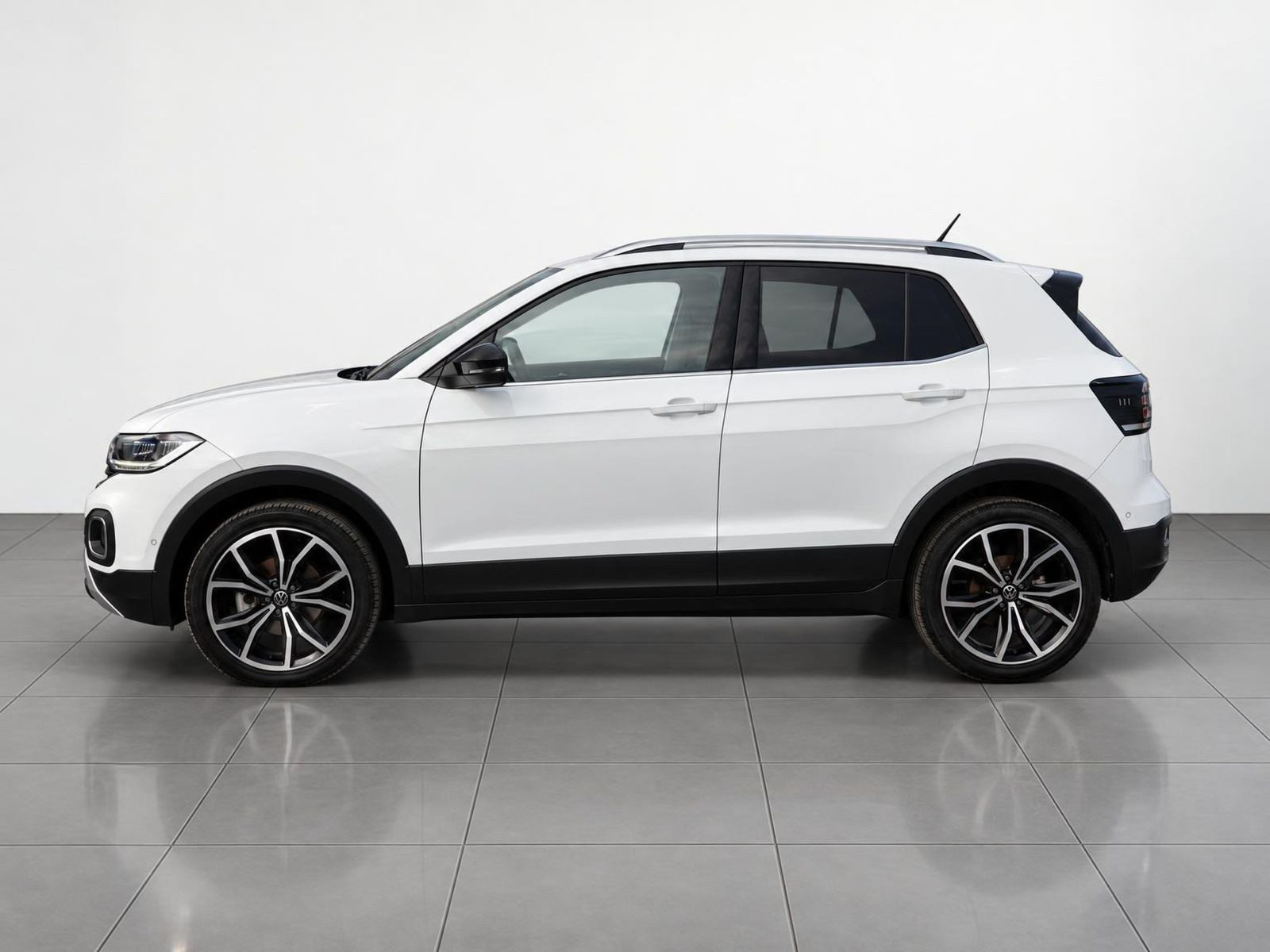 Volkswagen T-Cross 1.5 TSI DSG LED BeatsAudio ACC EPH