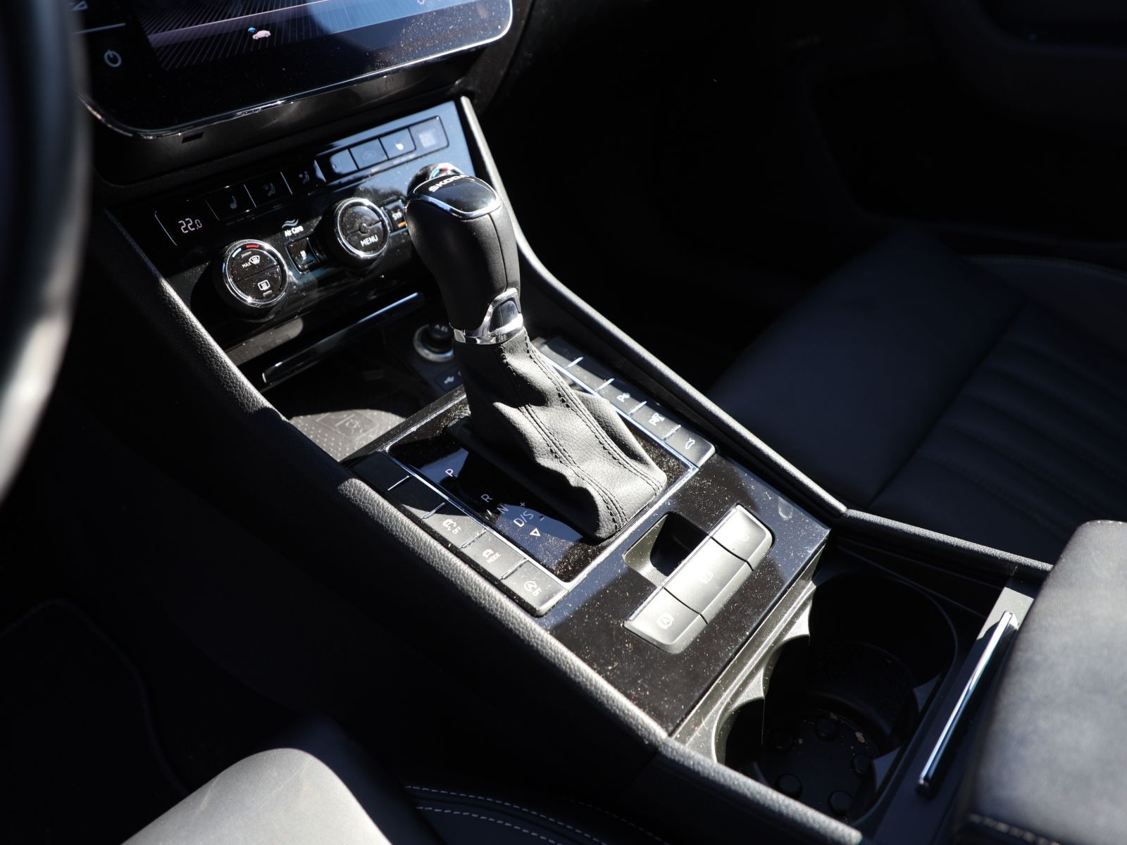 Skoda Superb Combi L&K 2.0 TSI DSG 360°Kamera Standhzg