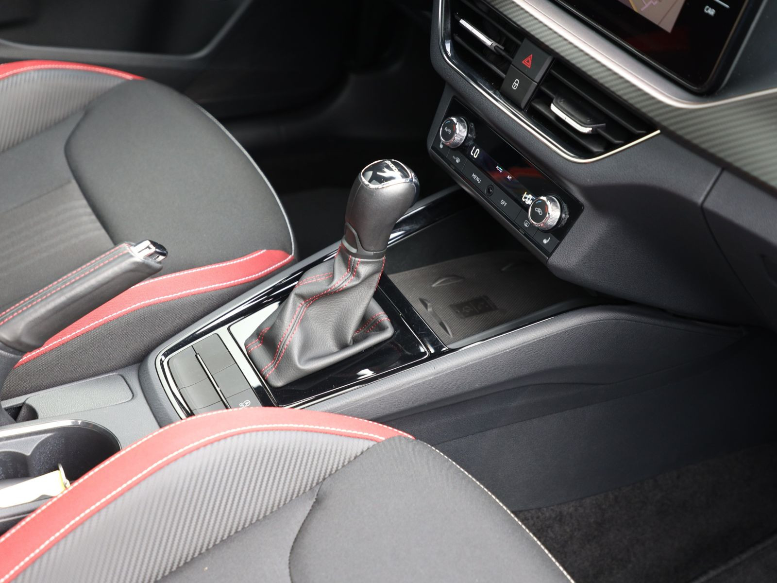 Skoda Kamiq Monte Carlo 1.0TSI DSG ACC Navi LED EPH