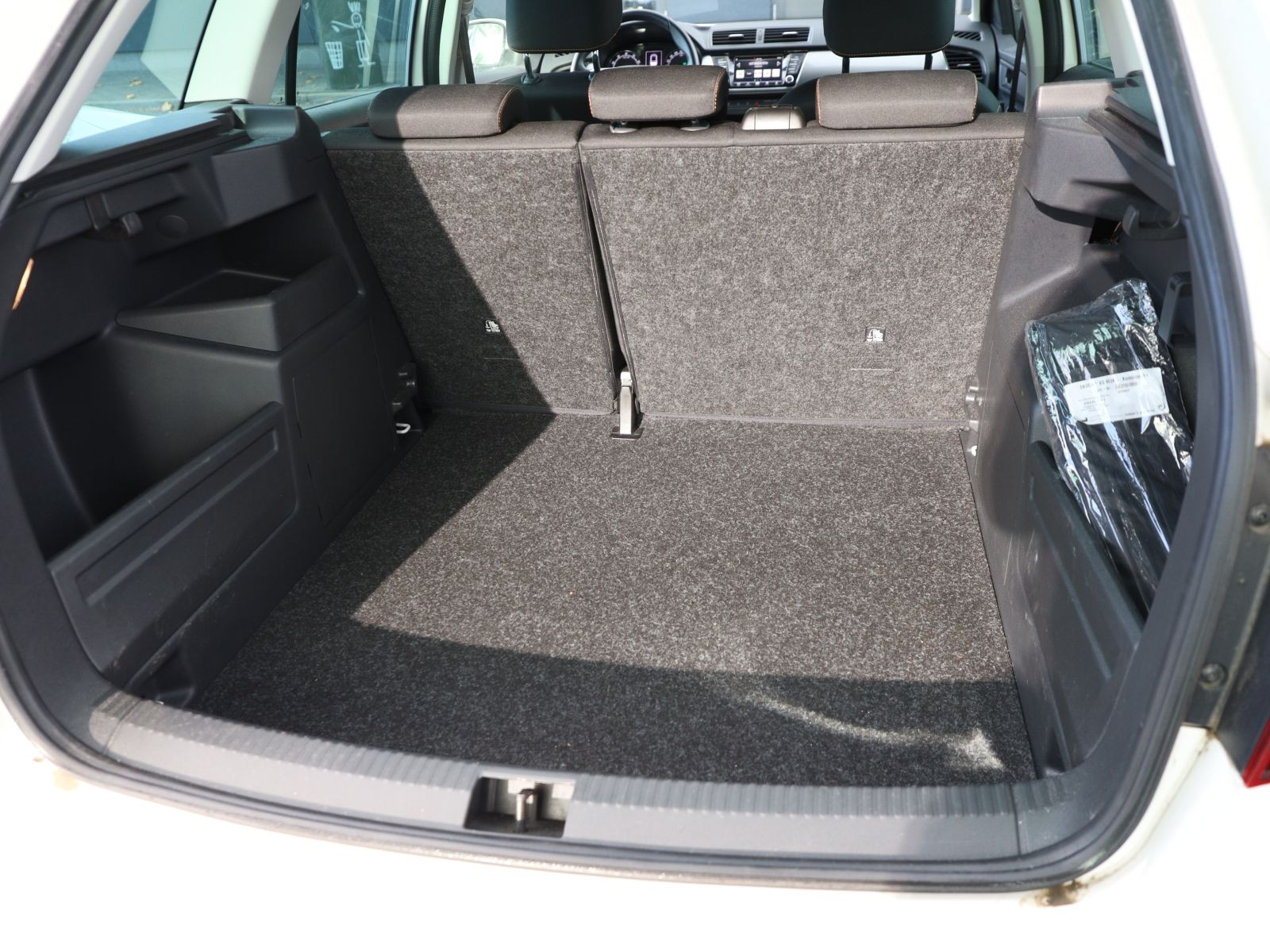 Skoda Fabia Combi Ambition 1.0TSI DSG ACC LED Navi EPH
