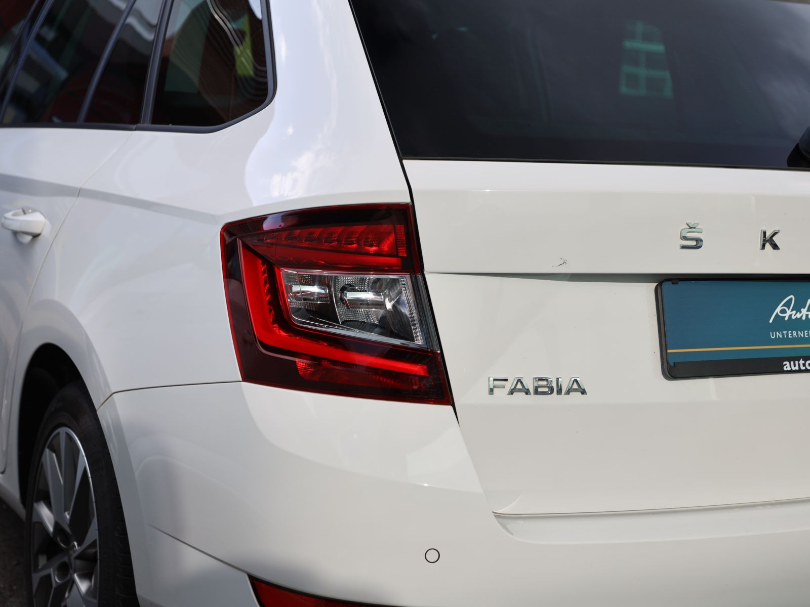 Skoda Fabia Combi Ambition 1.0TSI DSG ACC LED Navi EPH