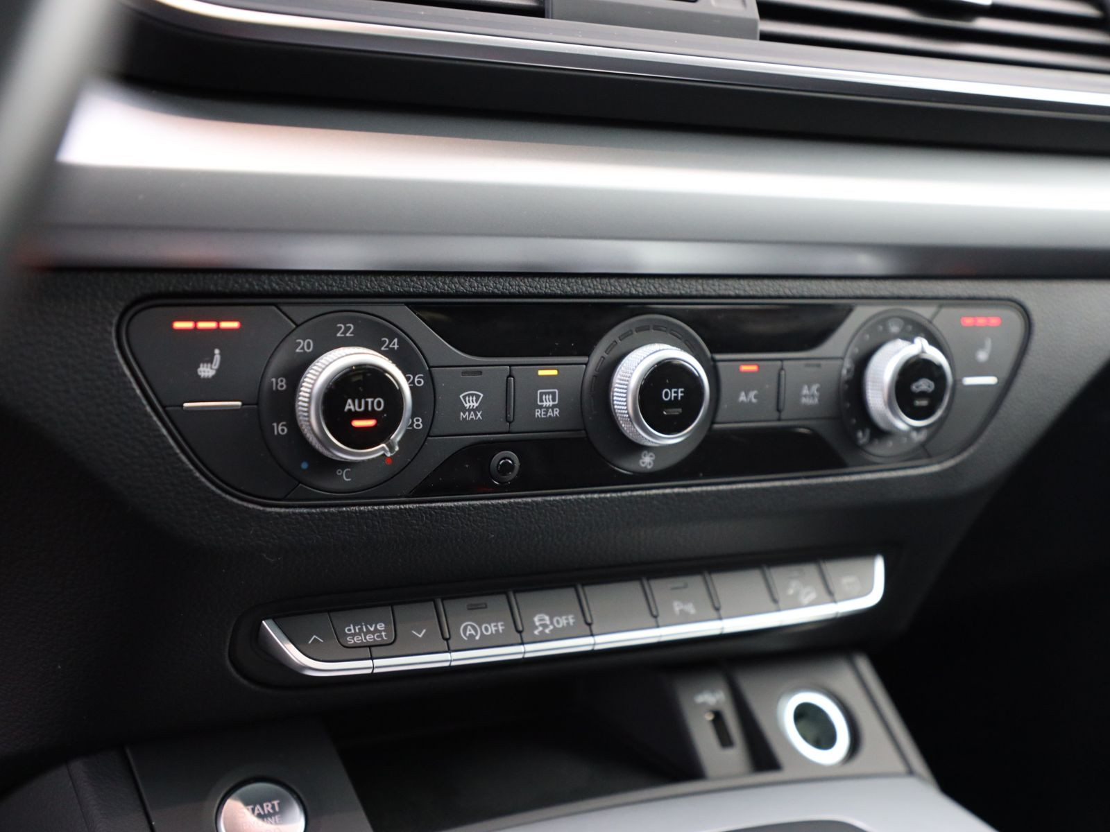 Audi Q5 S line 40TDI qu Stronic Navi Matrix Panorama AHK