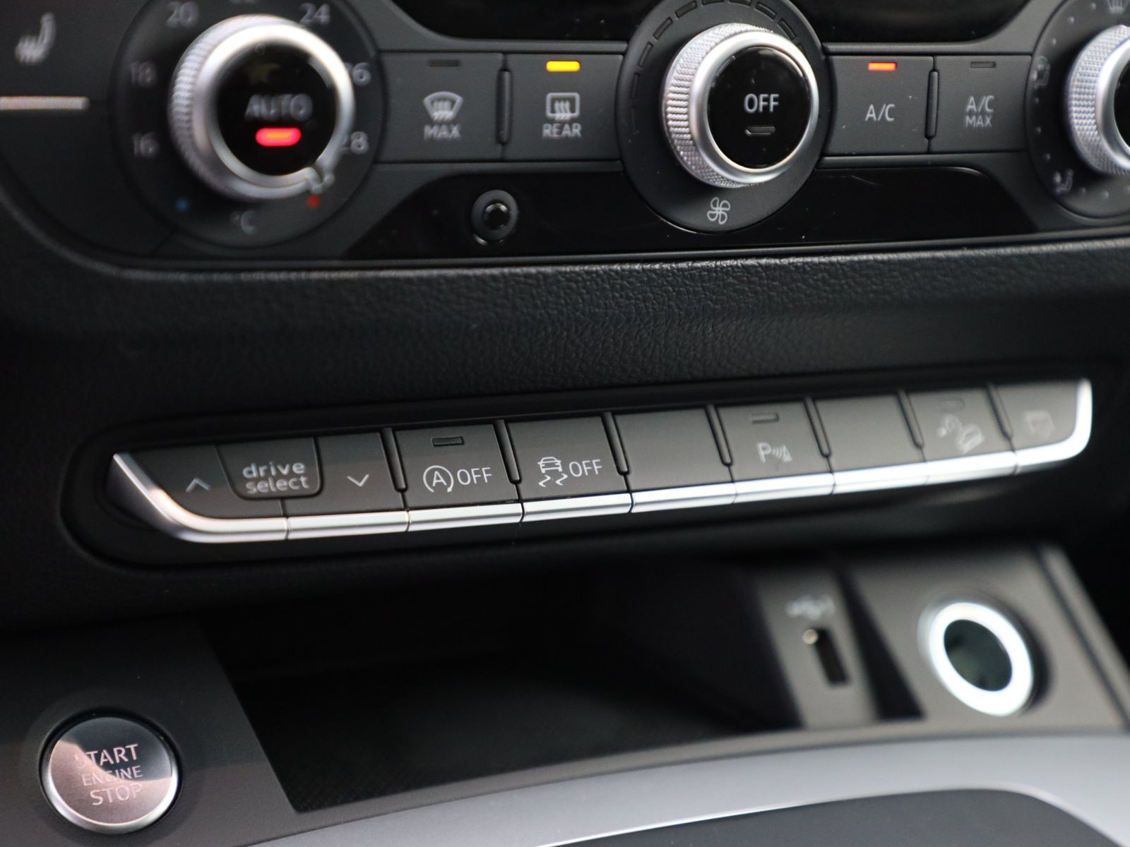 Audi Q5 S line 40TDI qu Stronic Navi Matrix Panorama AHK