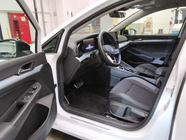 Volkswagen Golf VIII 1.5 eTSI DSG ENERGY, Navi, LED, Rückfahrkamera, App-Connect