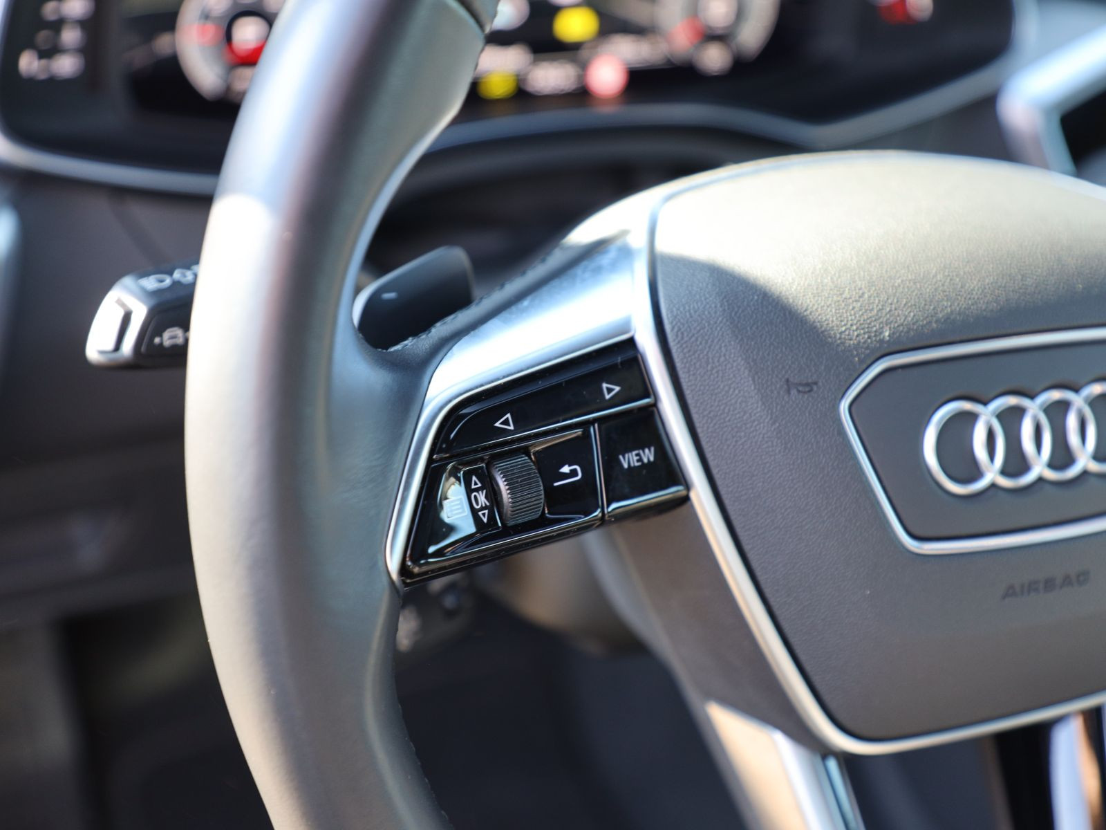 Audi A6 Avant S line 40TDI qu Navi Matrix ACC Panorama