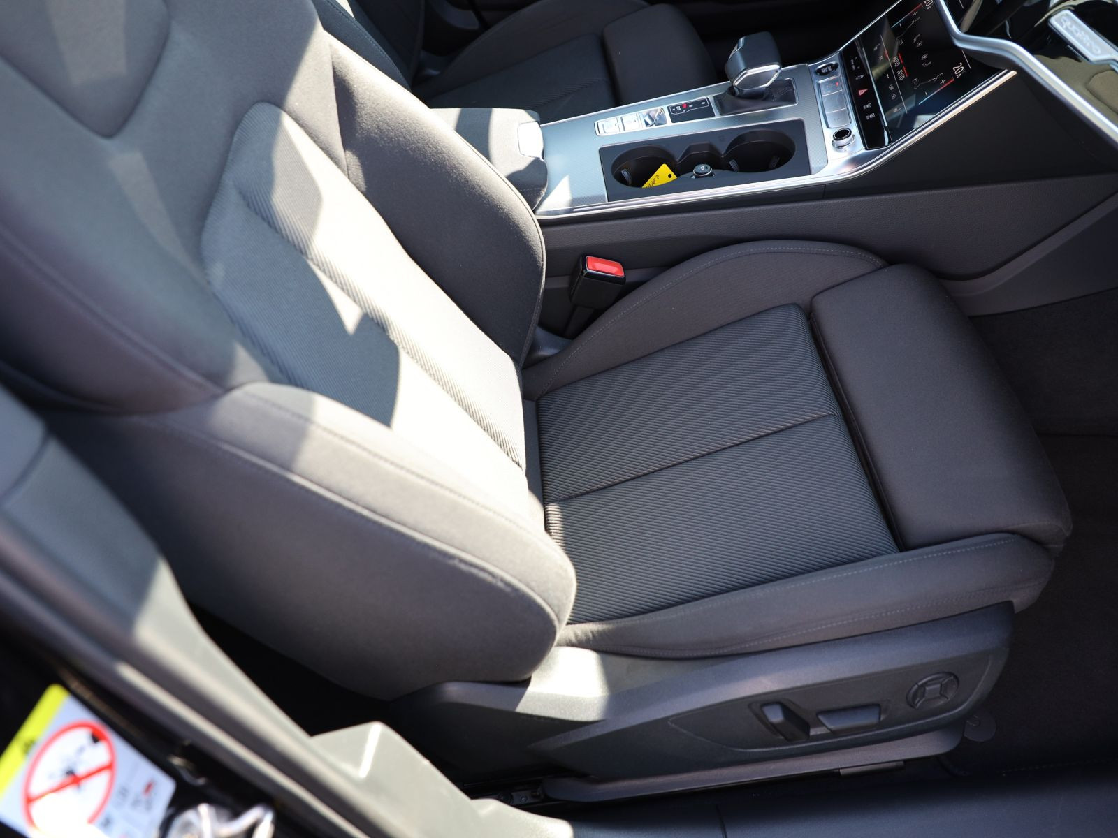 Audi A6 Avant S line 40TDI qu Navi Matrix ACC Panorama