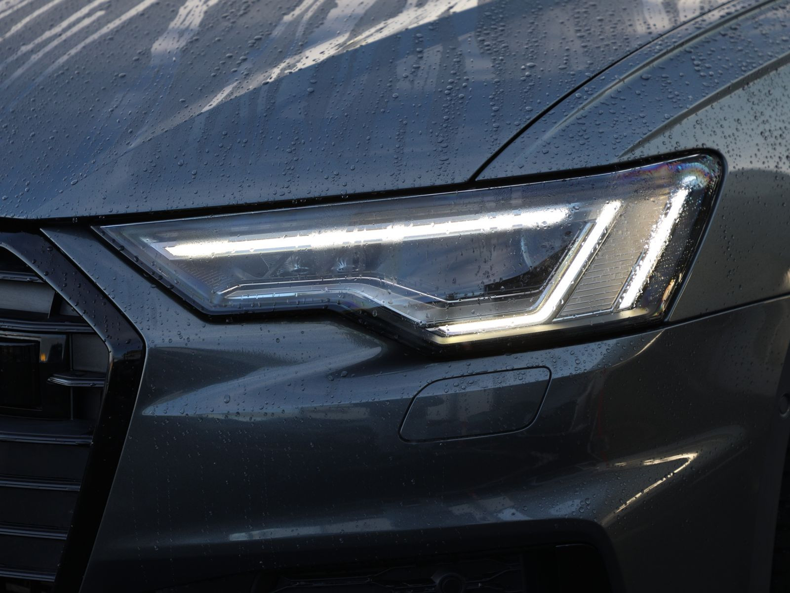 Audi A6 Avant S line 45TDI qu Navi Matrix ACC B&O EPH