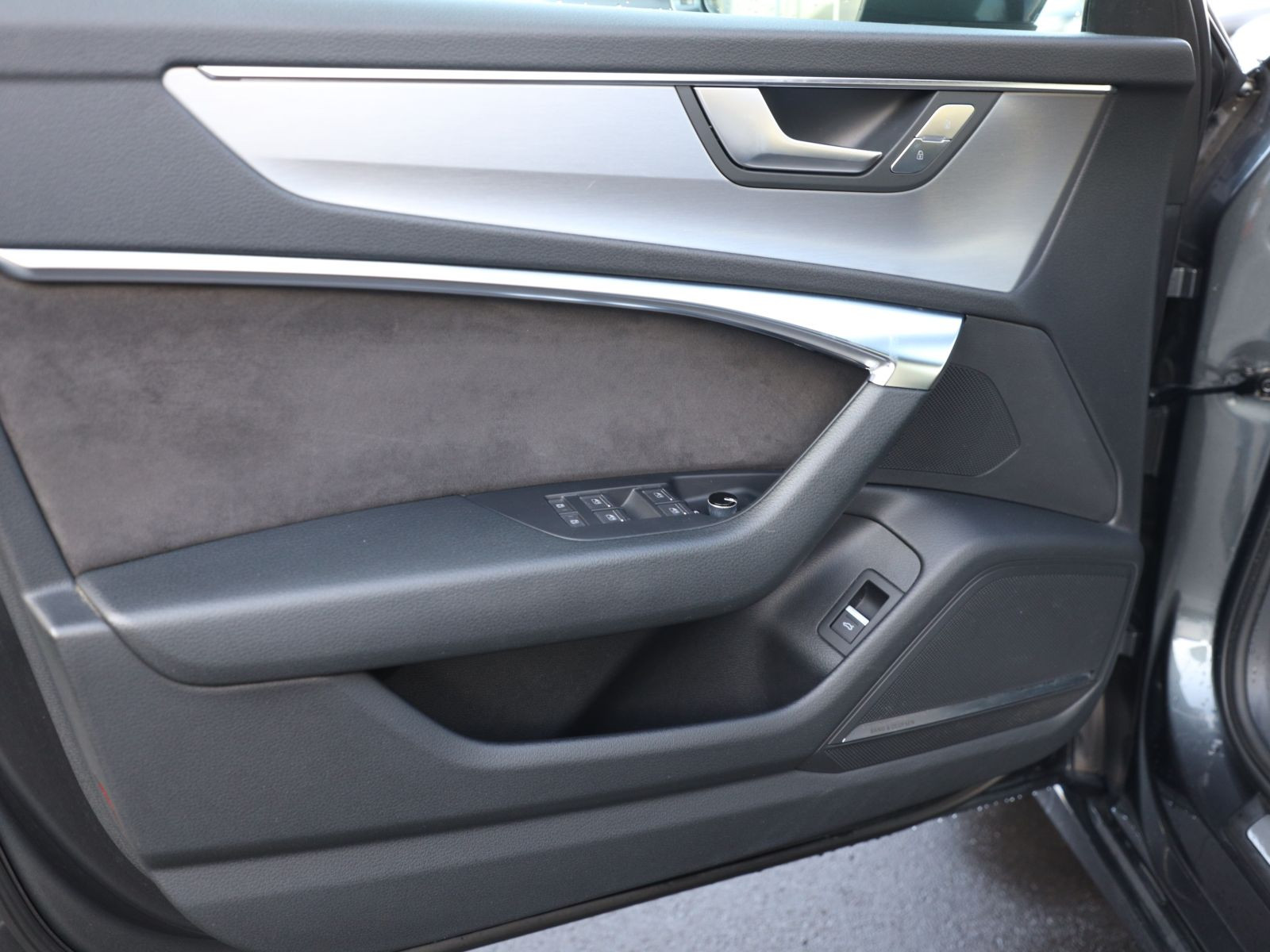 Audi A6 Avant S line 45TDI qu Navi Matrix ACC B&O EPH