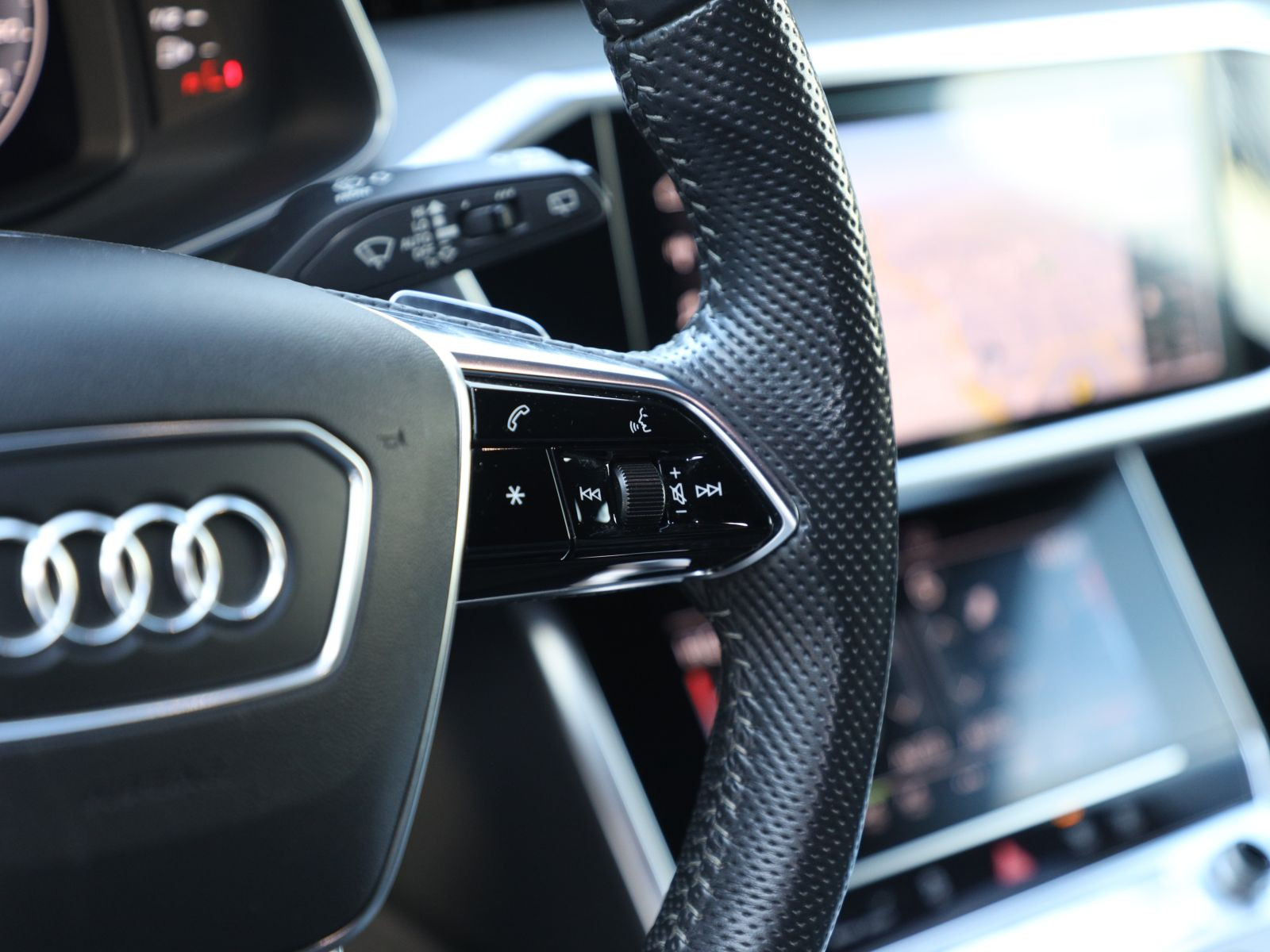 Audi A6 Avant S line 45TDI qu Navi Matrix ACC B&O EPH