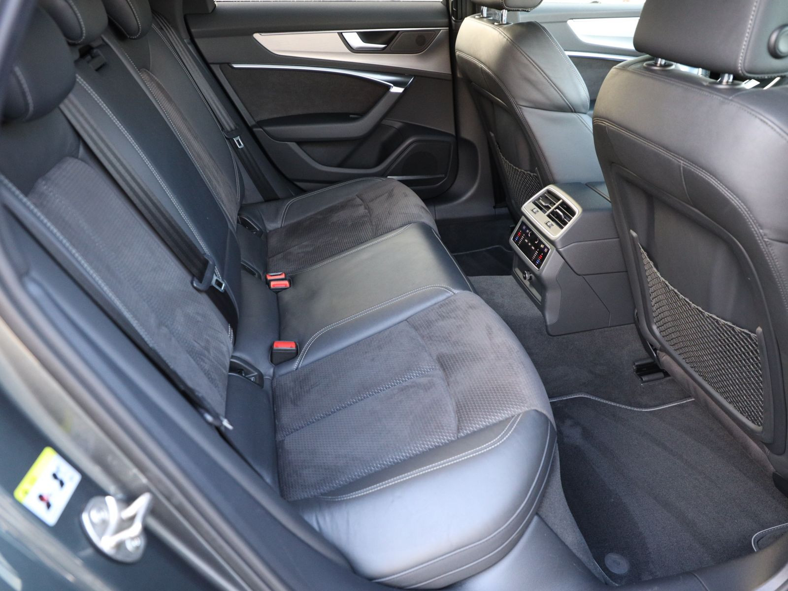 Audi A6 Avant S line 45TDI qu Navi Matrix ACC B&O EPH