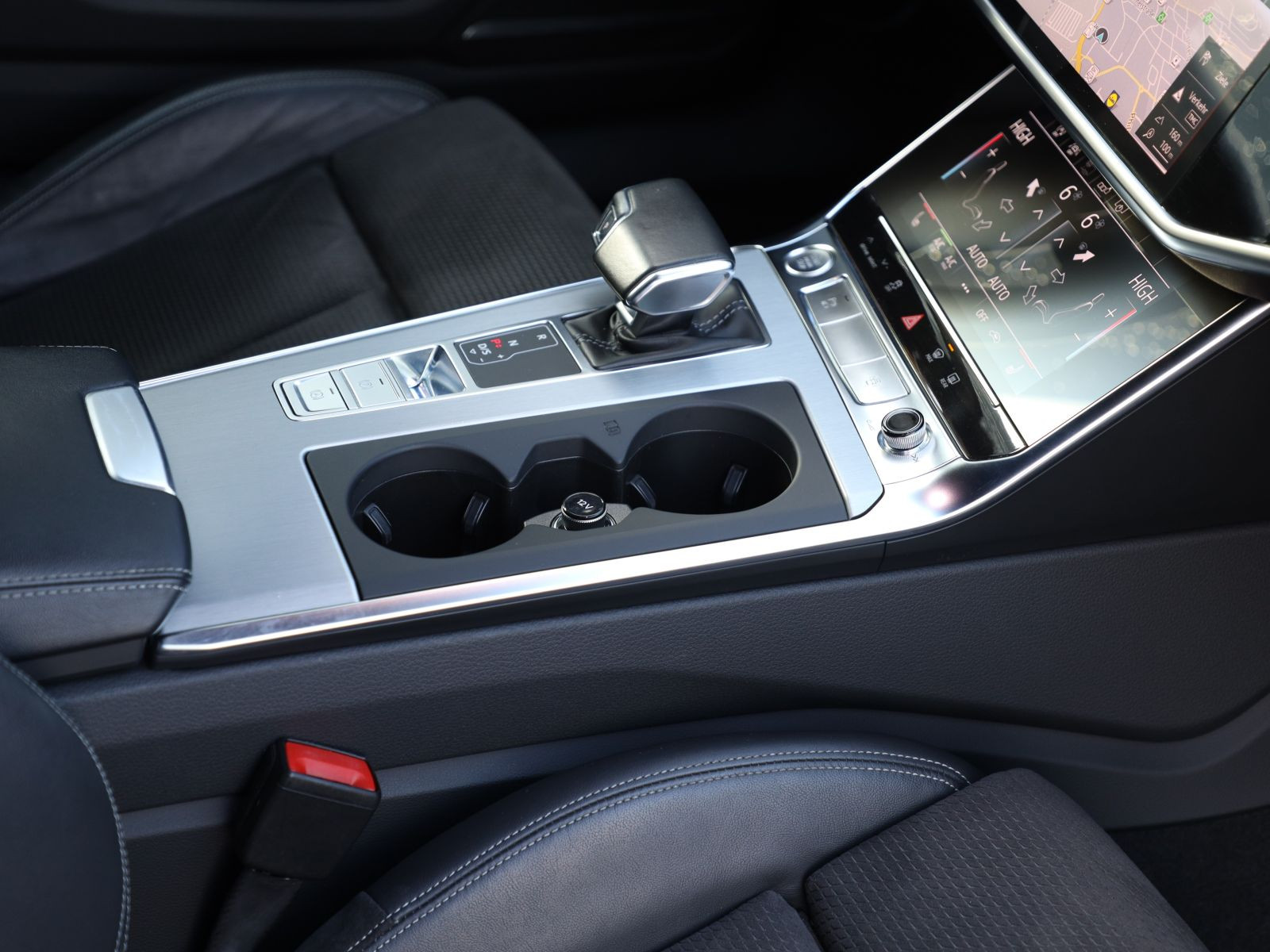 Audi A6 Avant S line 45TDI qu Navi Matrix ACC B&O EPH